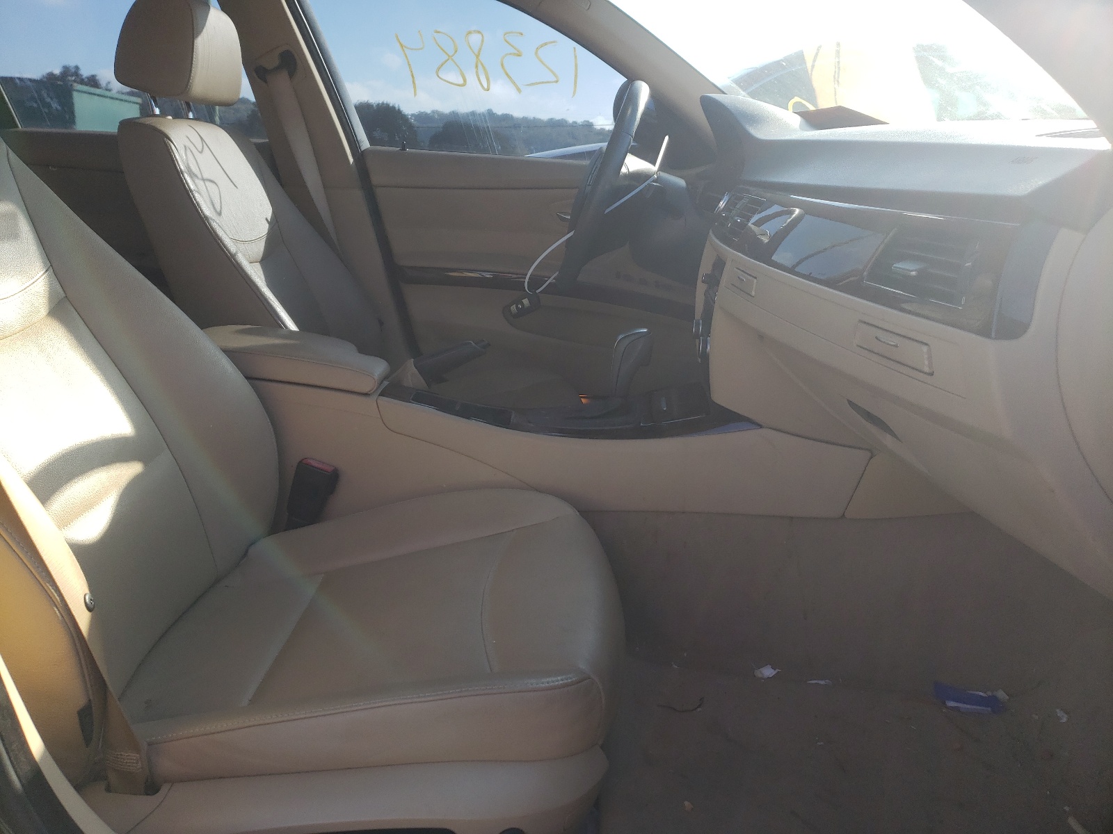 Photo 5 from auction – 2009 BMW 328 I with VIN WBAPH77589NL81904
