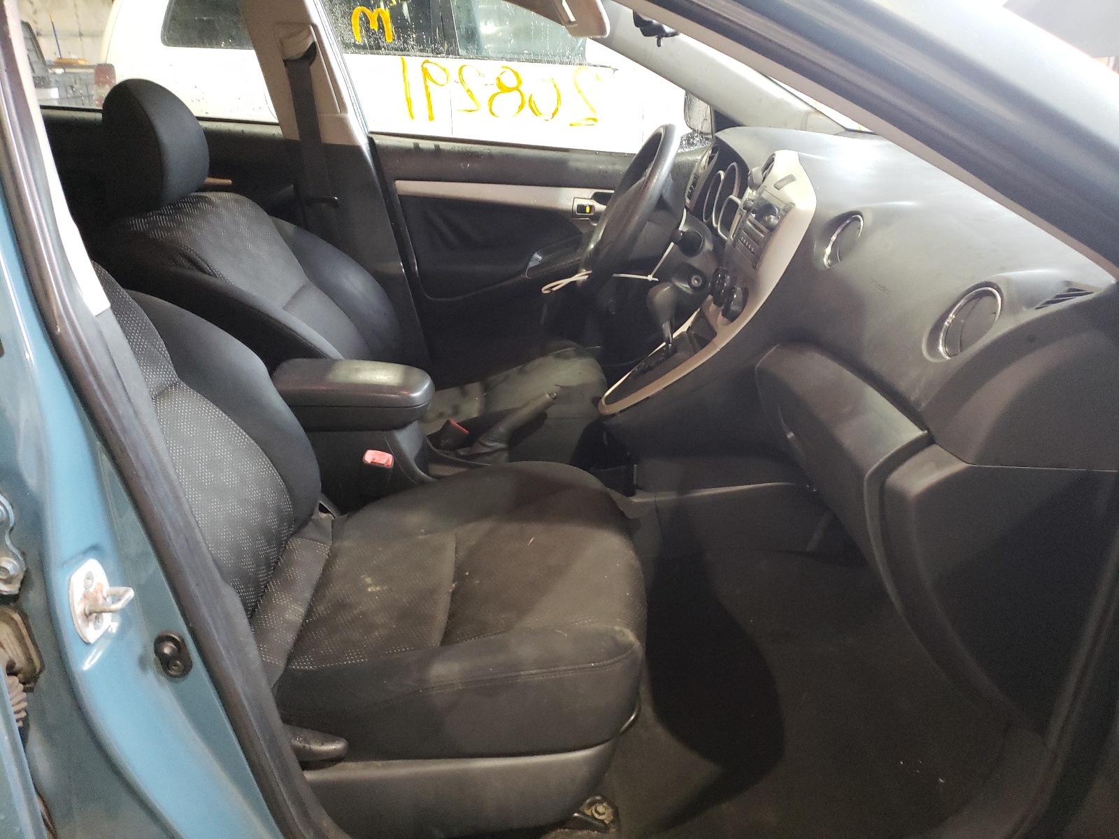 Photo 5 from auction – 2009 PONTIAC VIBE with VIN 5Y2SP67079Z460794