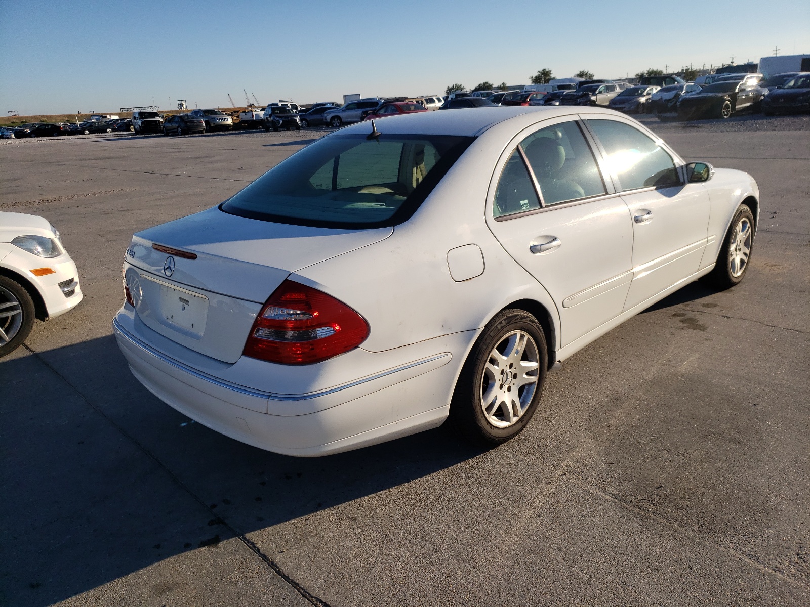 Photo 4 from auction – 2003 MERCEDES-BENZ E 320 with VIN WDBUF65J83A109131