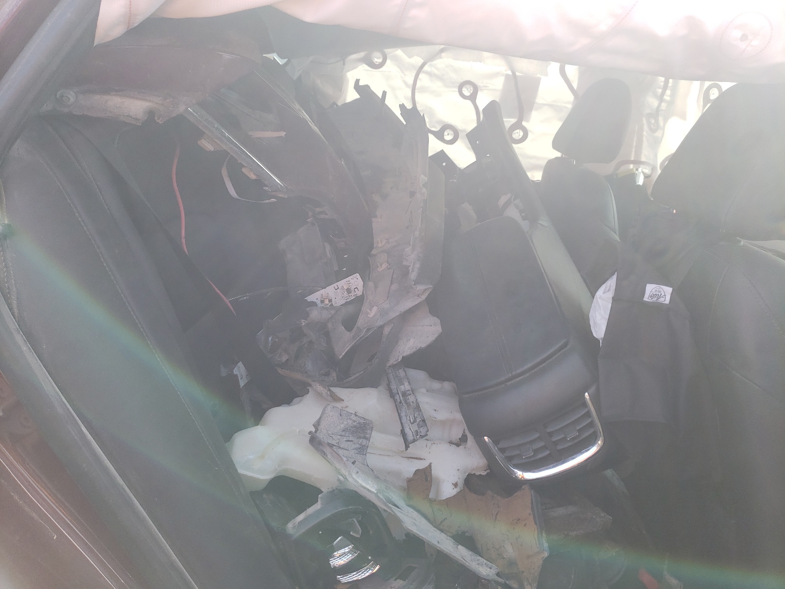 Photo 6 from auction – 2016 CHEVROLET MALIBU LT with VIN 1G1ZE5ST2GF245542