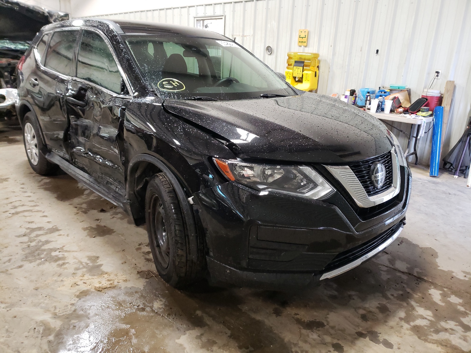 NISSAN ROGUE S 2019 with VIN 5N1AT2MT3KC729523 - Photo from auction