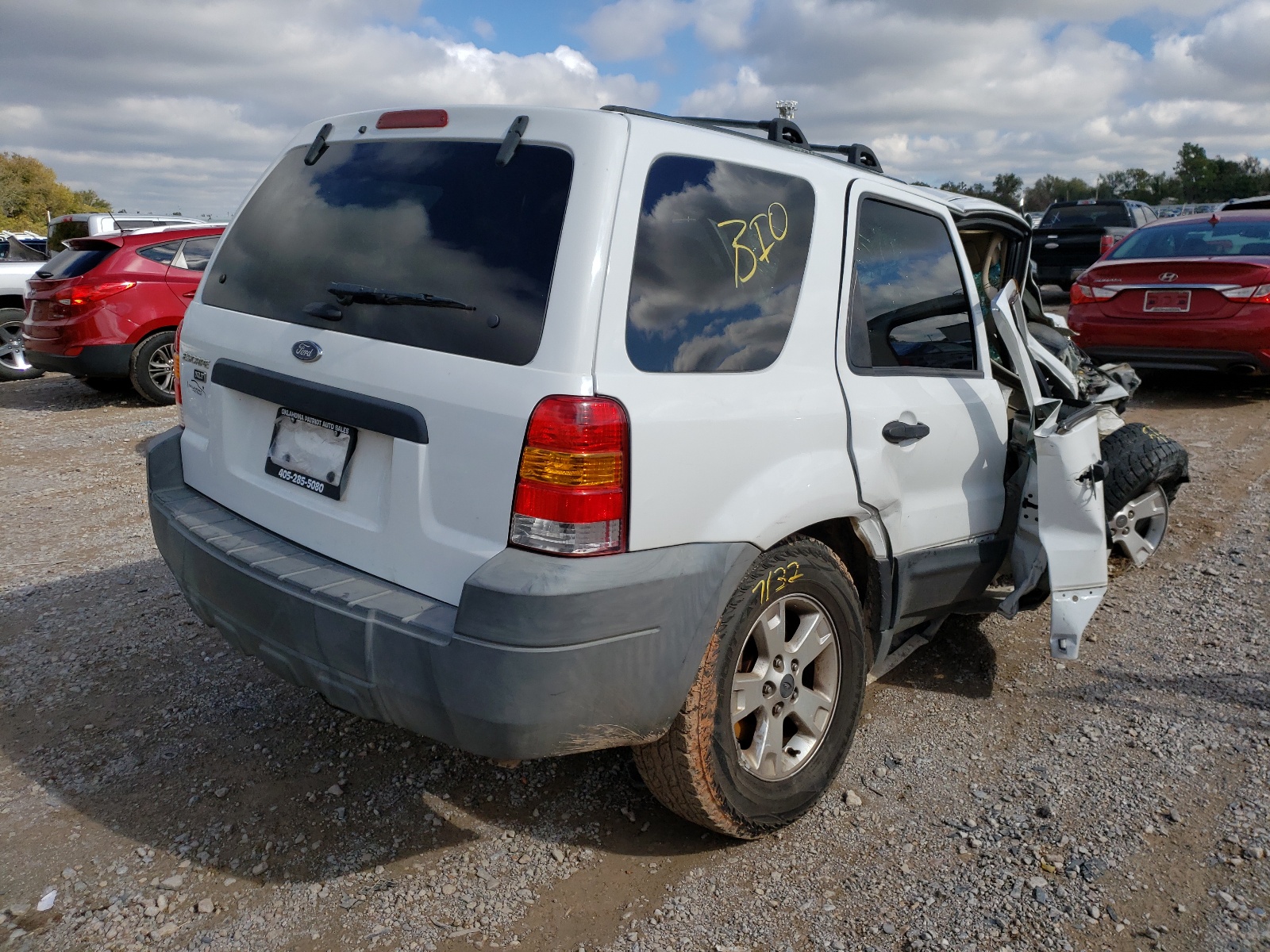 Photo 4 from auction – 2005 FORD ESCAPE XLT with VIN 1FMYU93165KA65443