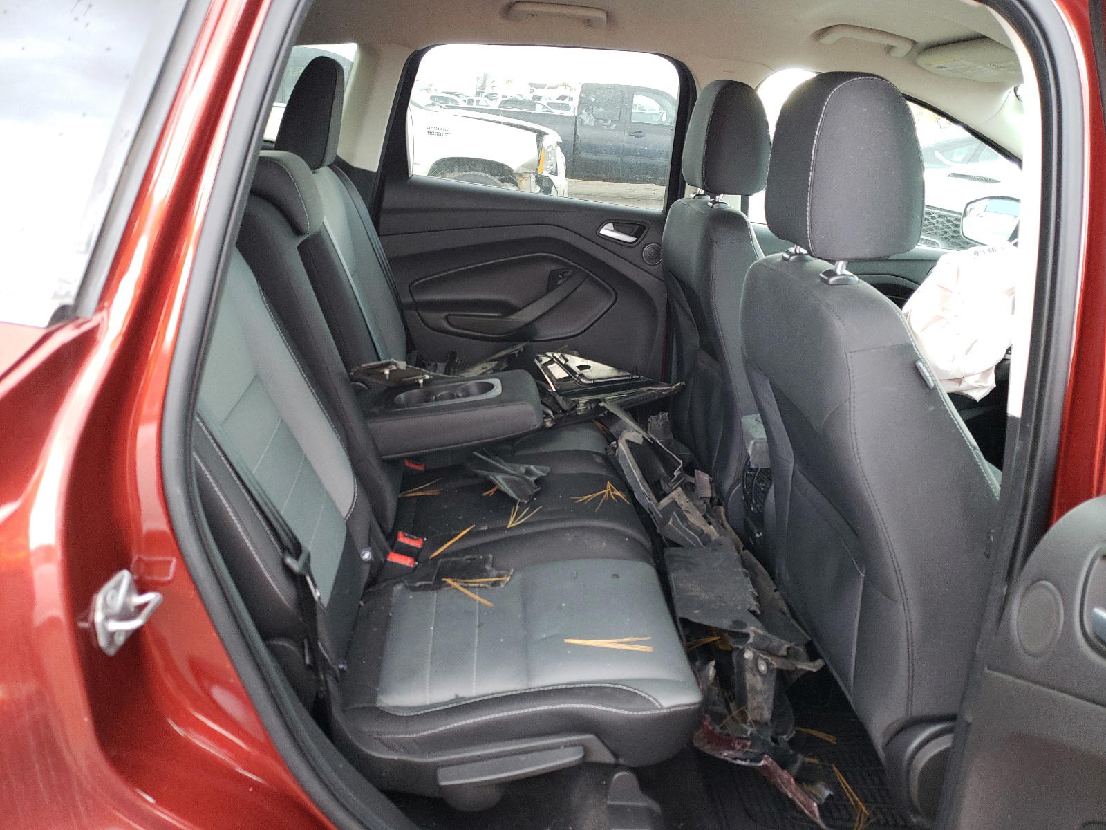 Photo 6 from auction – 2016 FORD ESCAPE SE with VIN 1FMCU9G95GUA26828