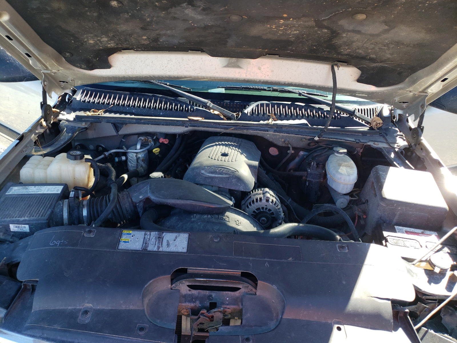 Photo 7 from auction – 2004 CHEVROLET SILVERADO with VIN 2GCEK19T641180405