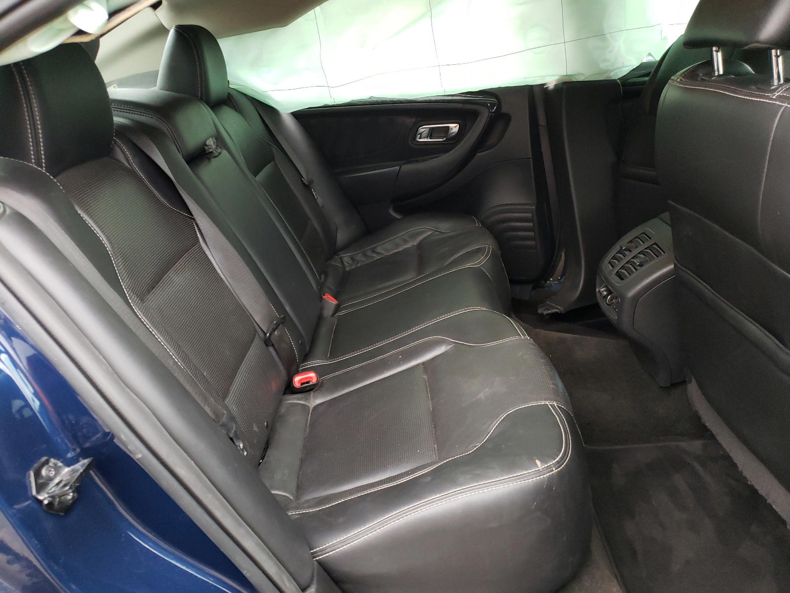 Photo 6 from auction – 2012 FORD TAURUS LIM with VIN 1FAHP2FW3CG142477