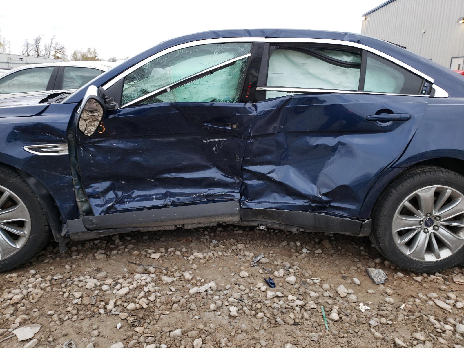 Photo 9 from auction – 2012 FORD TAURUS LIM with VIN 1FAHP2FW3CG142477