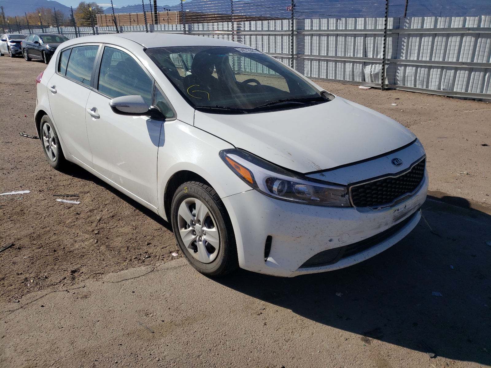Photo 1 from auction – 2017 KIA FORTE LX with VIN KNAFK5A80H5668849