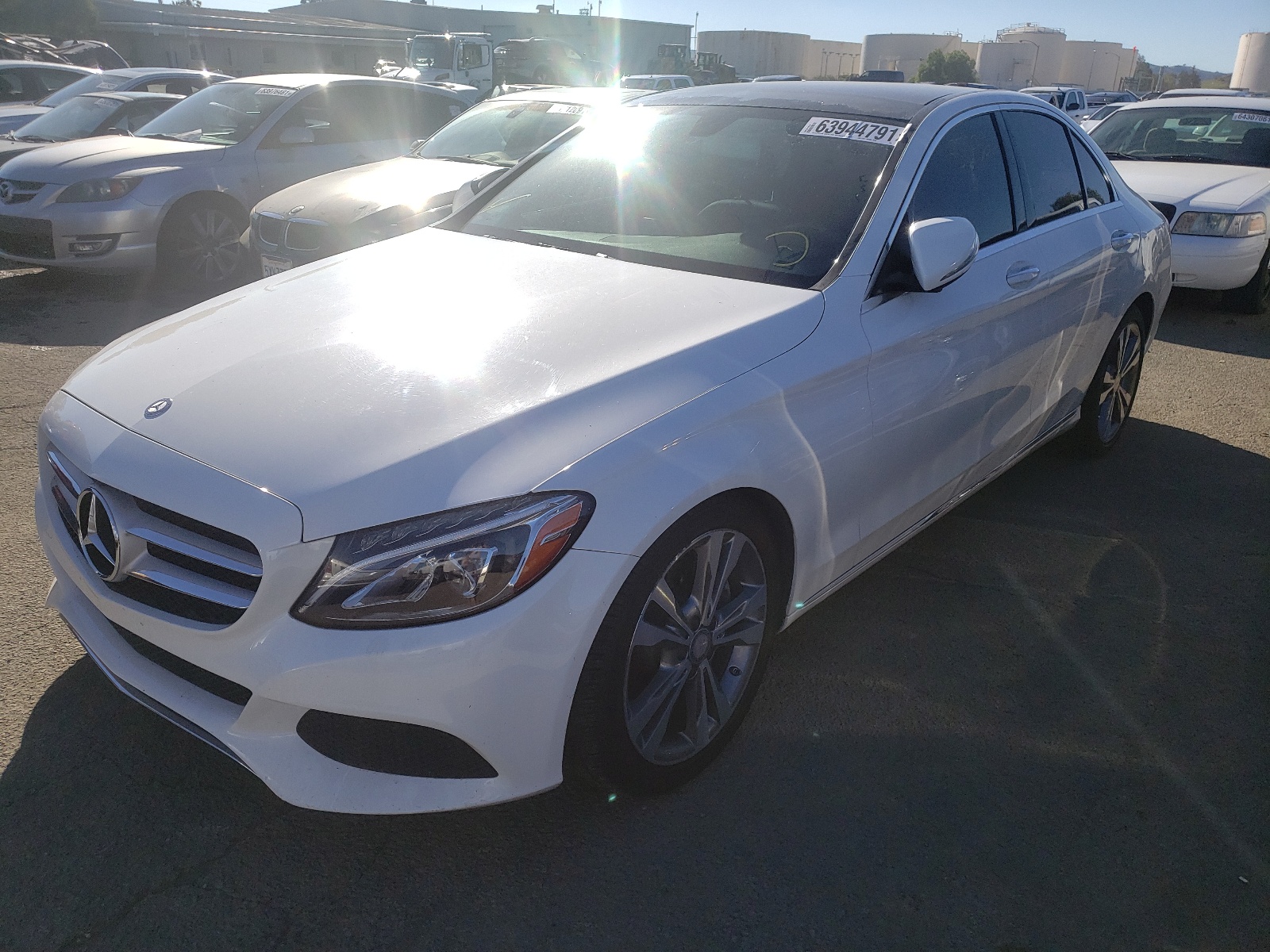 Photo 2 from auction – 2015 MERCEDES-BENZ 300-CLASS with VIN 55SWF4JB3FU093282