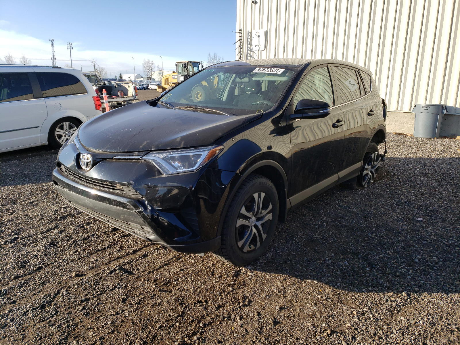 Photo 2 from auction – 2016 TOYOTA RAV4 LE with VIN 2T3BFREV0GW489294