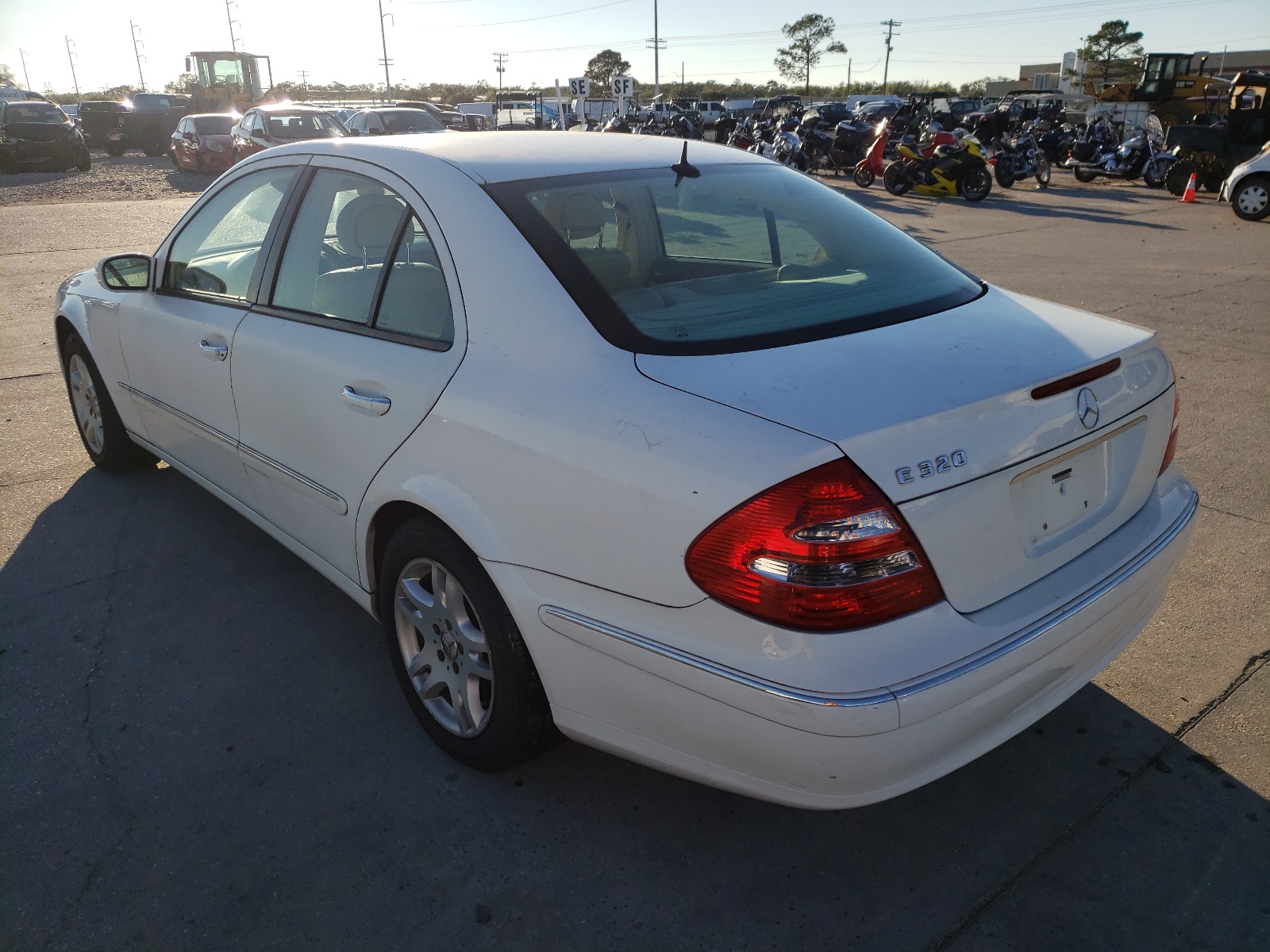 Photo 3 from auction – 2003 MERCEDES-BENZ E 320 with VIN WDBUF65J83A109131