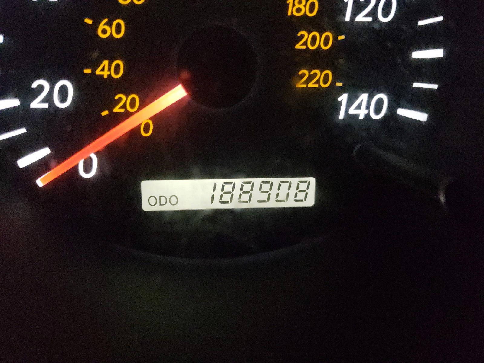 Photo 8 from auction – 2004 TOYOTA HIGHLANDER with VIN JTEEP21A140043767