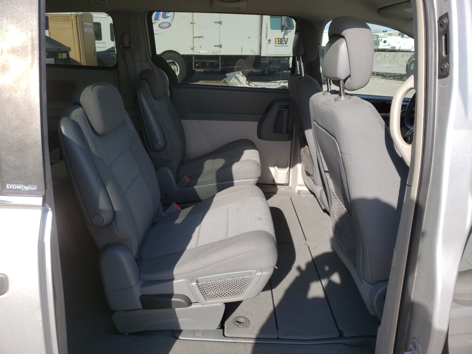 Zdjęcie 6 z aukcji – 2010 CHRYSLER TOWN & COU z VIN 2A4RR5D11AR393733