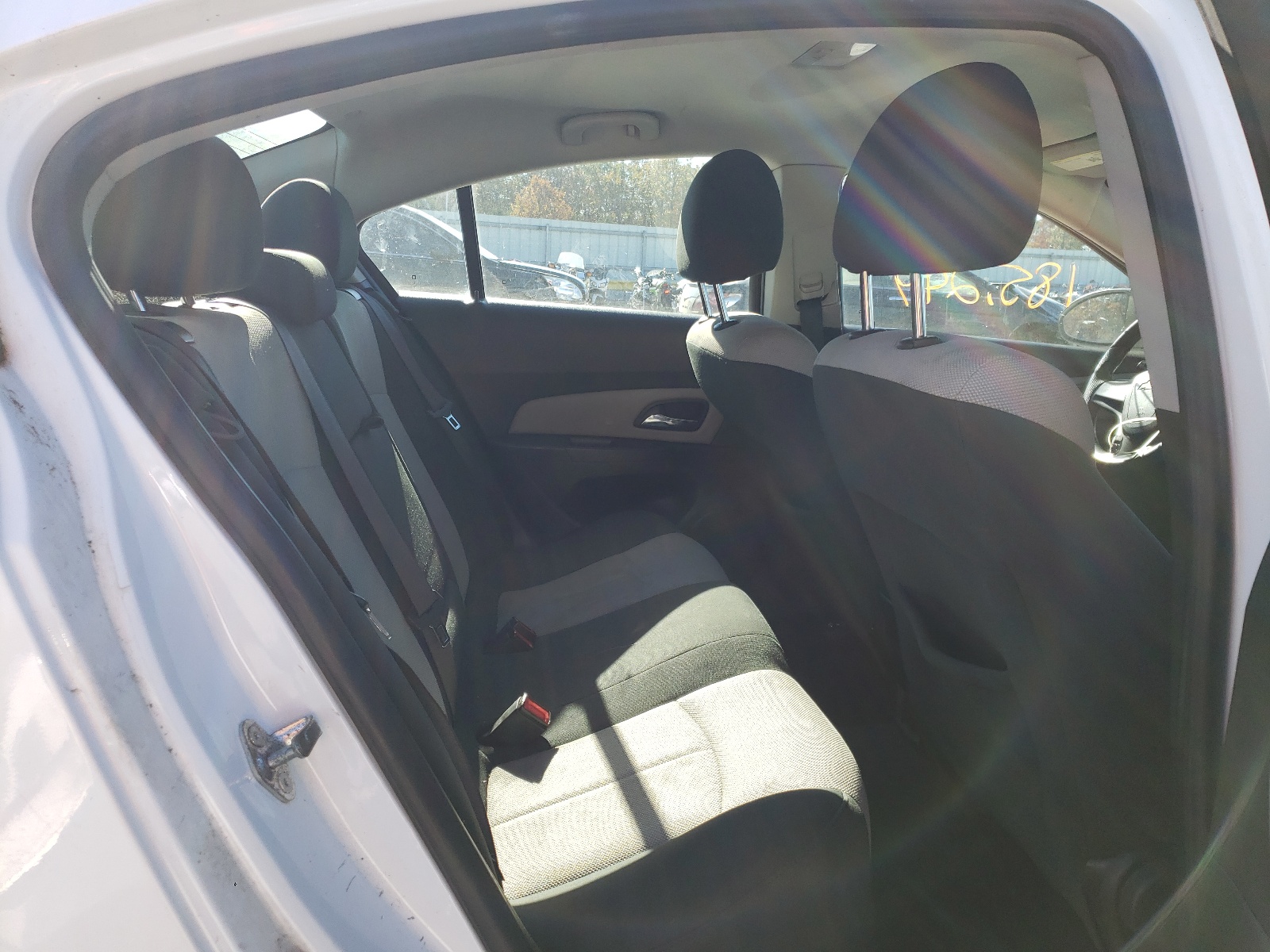 Photo 6 from auction – 2011 CHEVROLET CRUZE LS with VIN 1G1PC5SH2B7253975