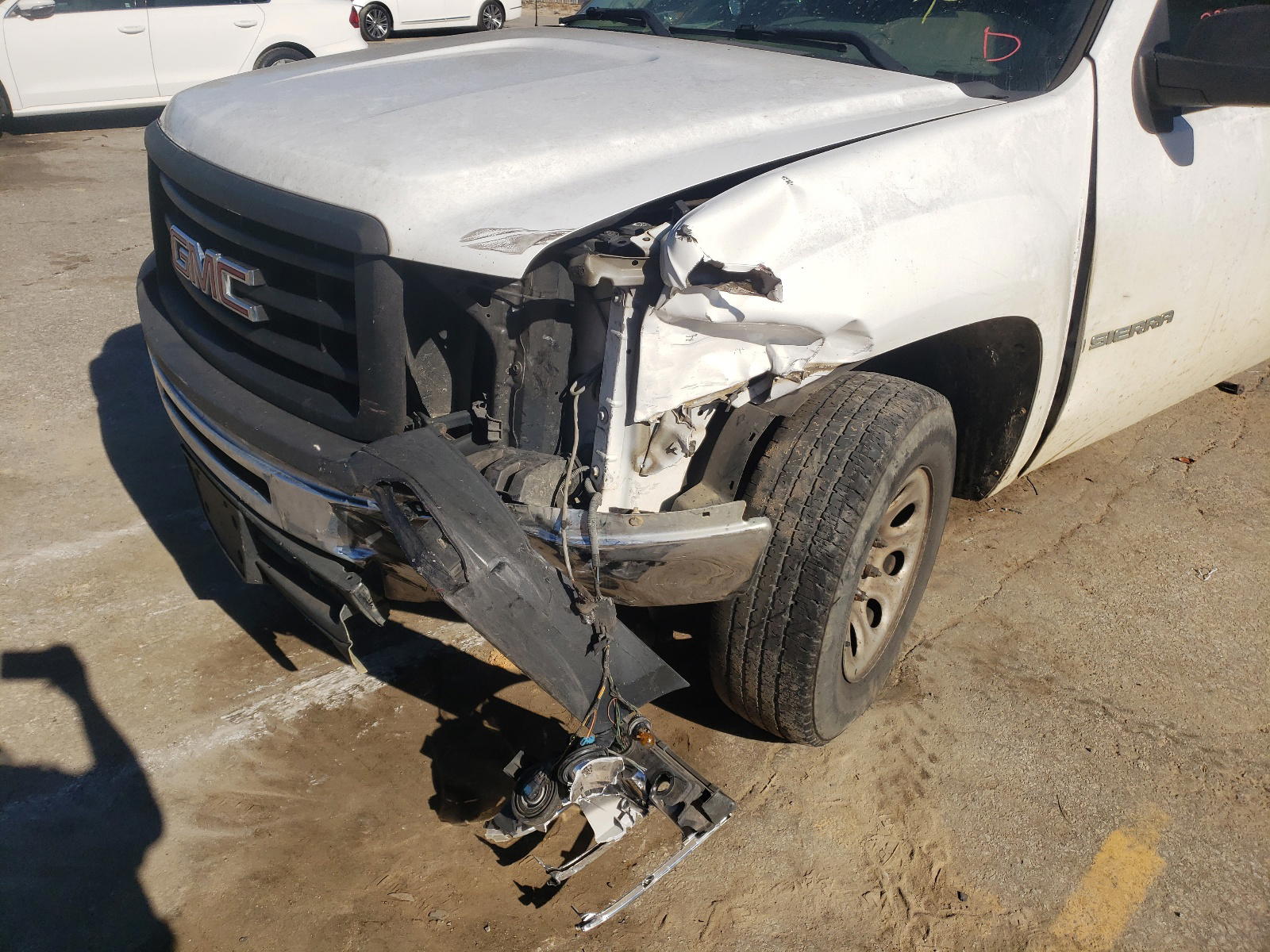 Photo 9 from auction – 2009 GMC SIERRA C15 with VIN 1GTEC19059E131883
