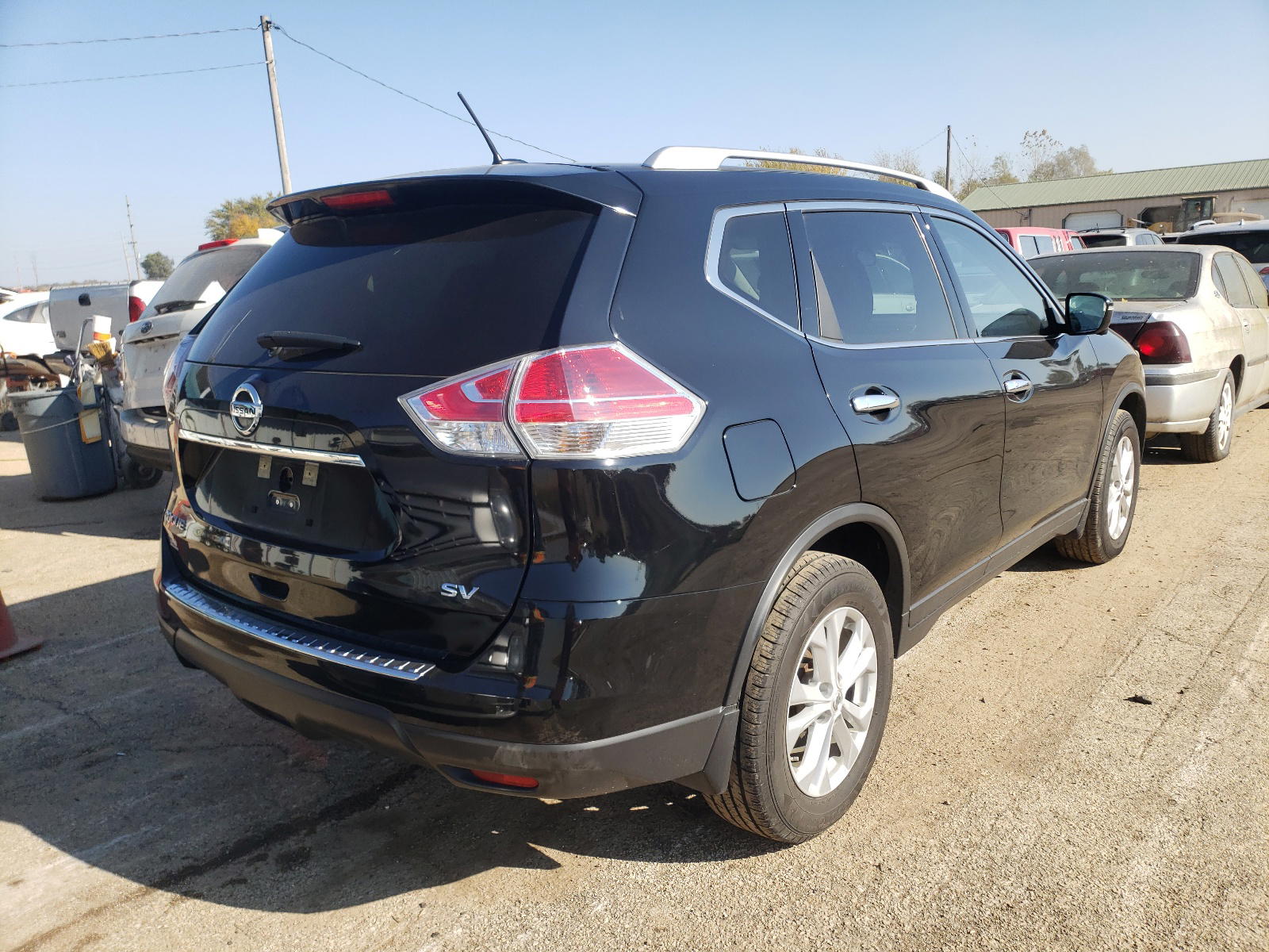 Photo 4 from auction – 2015 NISSAN ROGUE S with VIN KNMAT2MT8FP562563