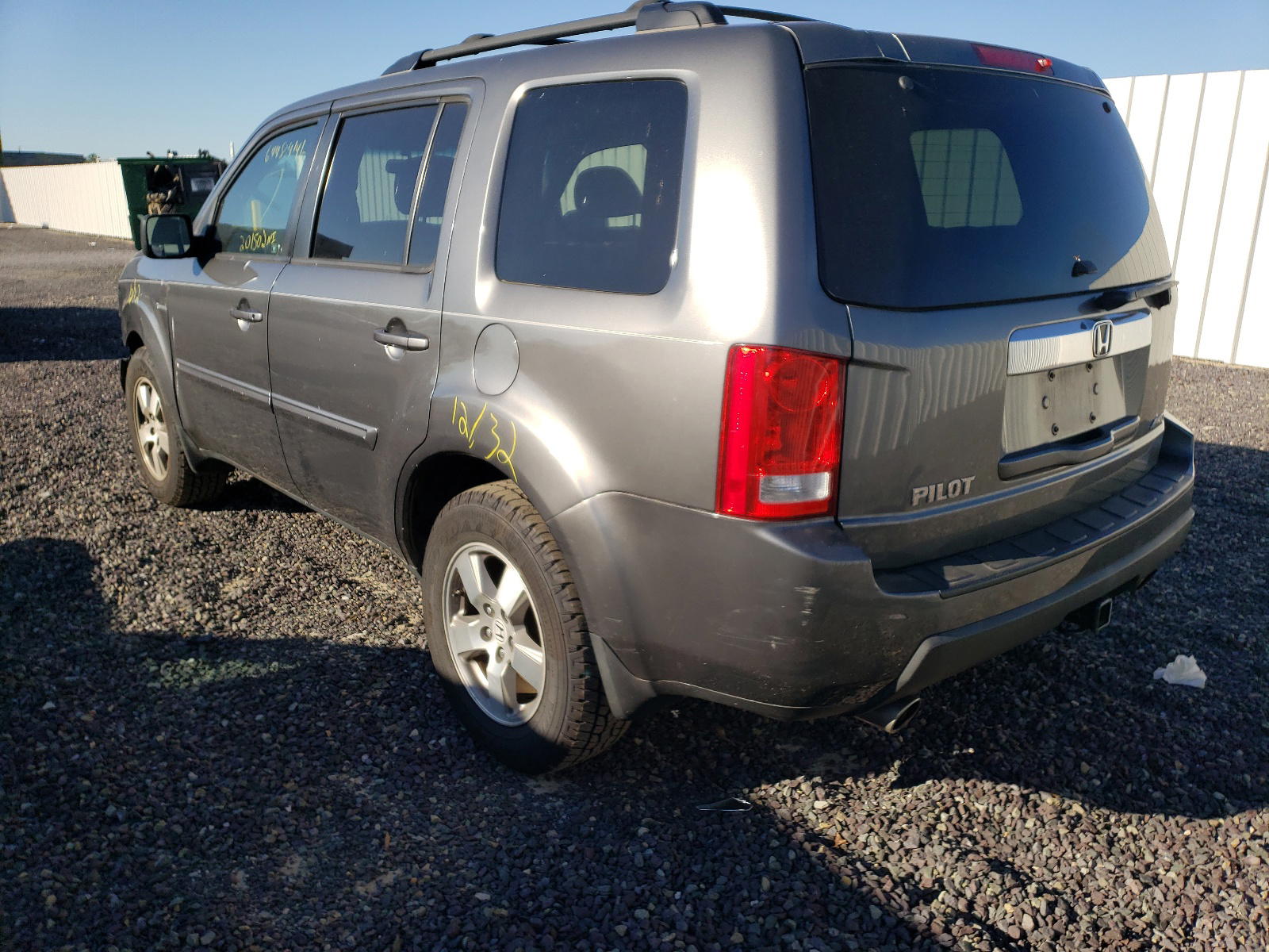 Photo 3 from auction – 2010 HONDA PILOT EX with VIN 5FNYF4H44AB032288