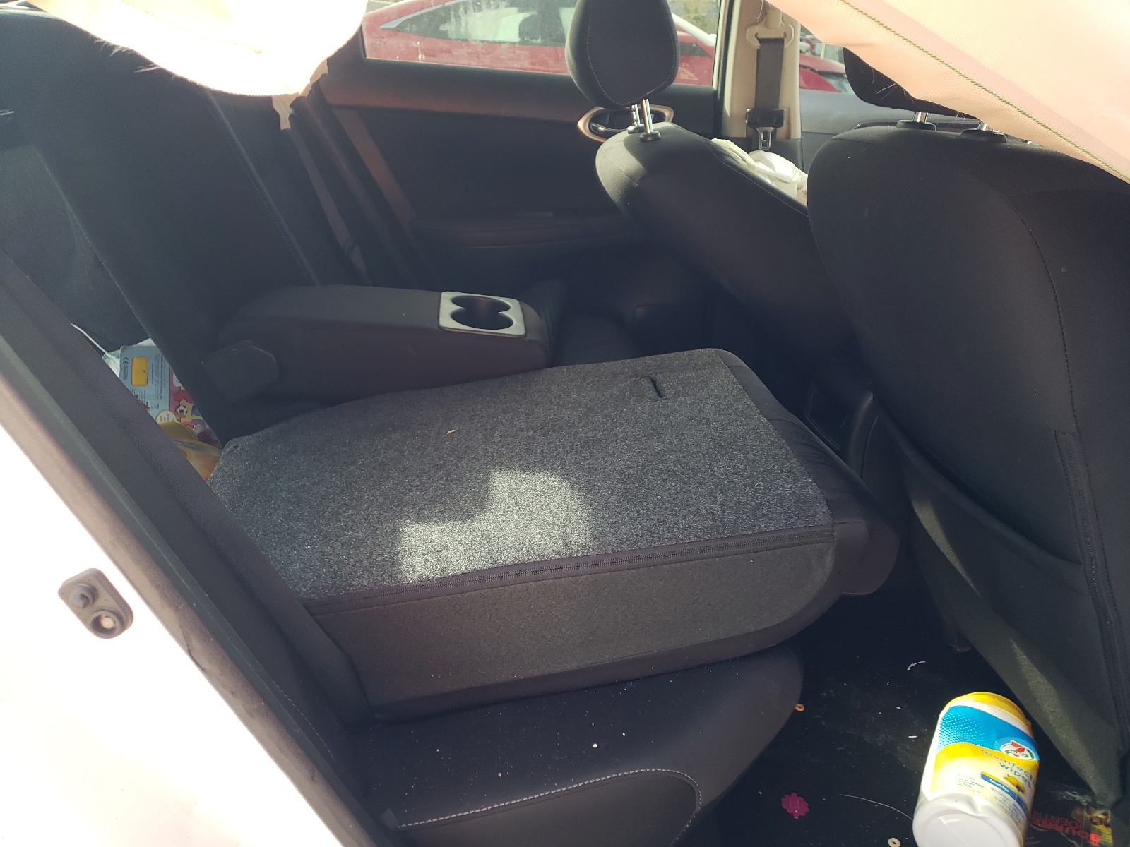 Photo 6 from auction – 2018 NISSAN SENTRA S with VIN 3N1AB7AP2JY217515