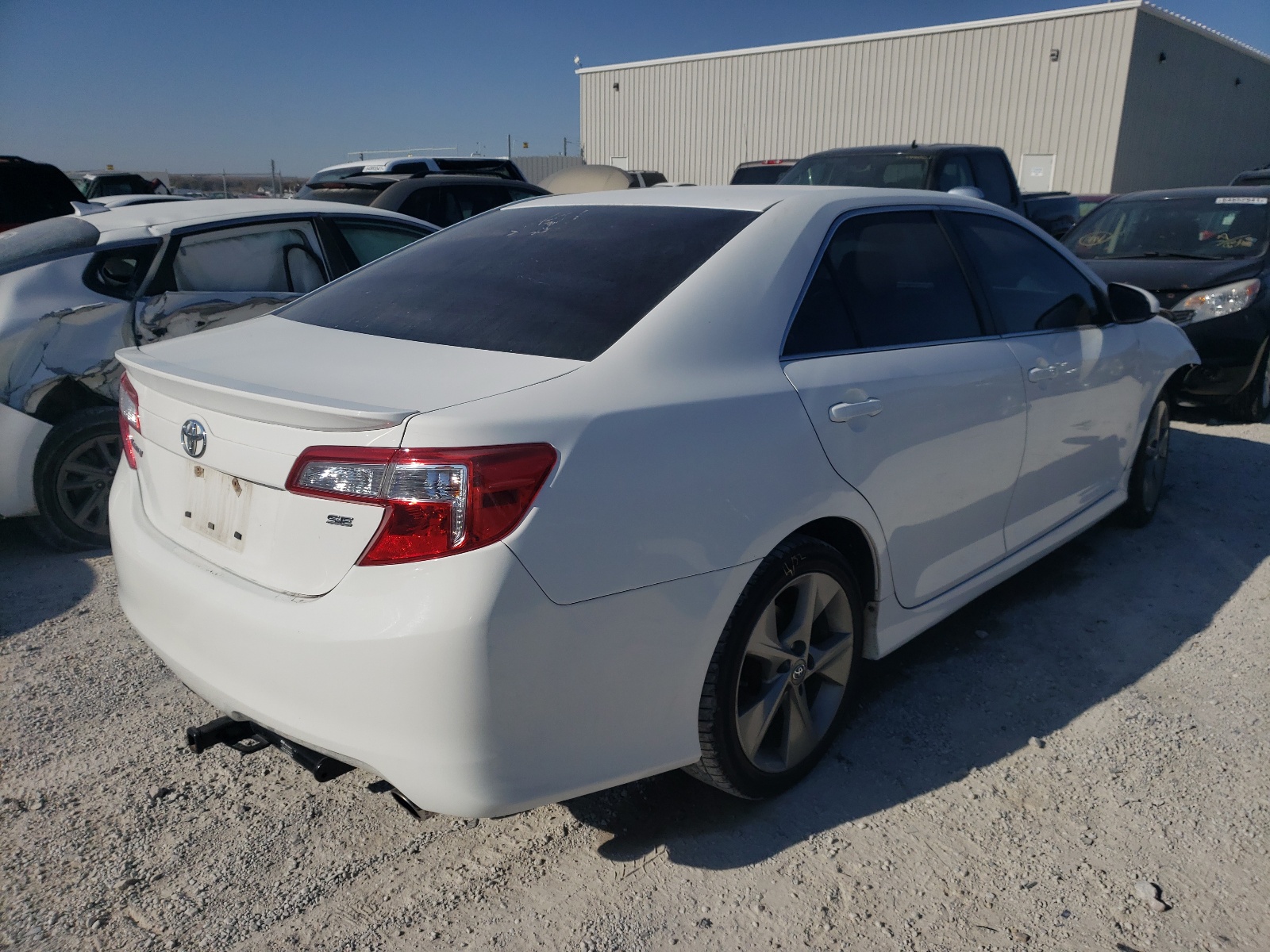 Photo 4 from auction – 2014 TOYOTA CAMRY L with VIN 4T1BF1FK4EU757064