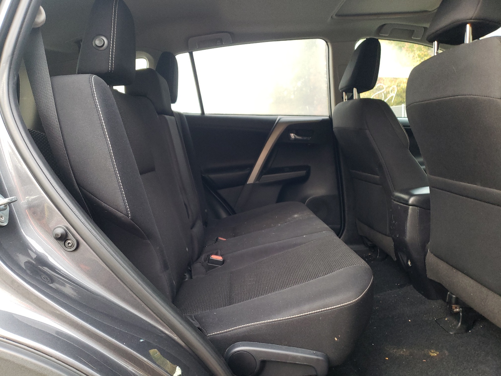 Photo 6 from auction – 2018 TOYOTA RAV4 ADVEN with VIN 2T3RFREV2JW809009