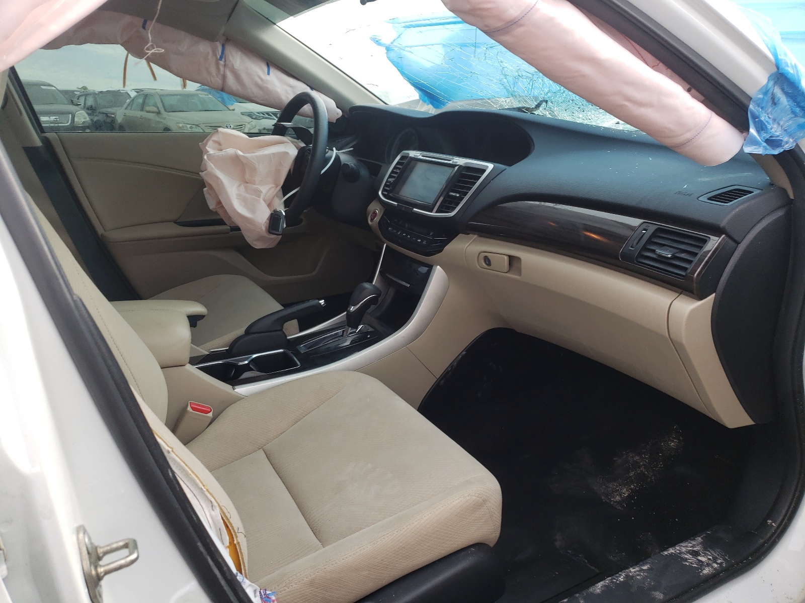 Photo 5 from auction – 2016 HONDA ACCORD EX with VIN 1HGCR2F76GA212183