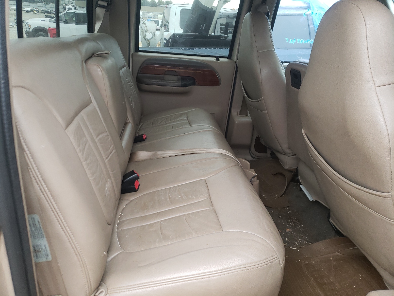 Photo 6 from auction – 1999 FORD F350 with VIN 1FTSW30F2XEA58153