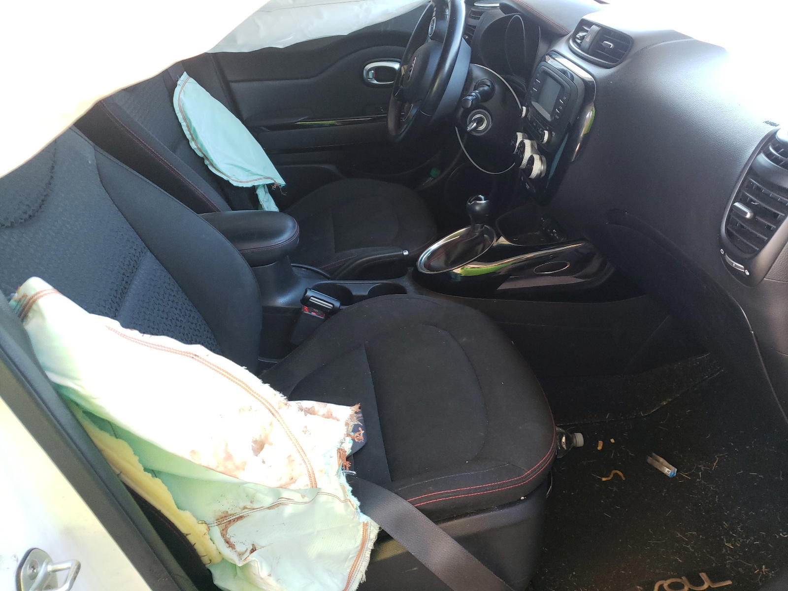 Photo 5 from auction – 2016 KIA SOUL + with VIN KNDJP3A58G7400806