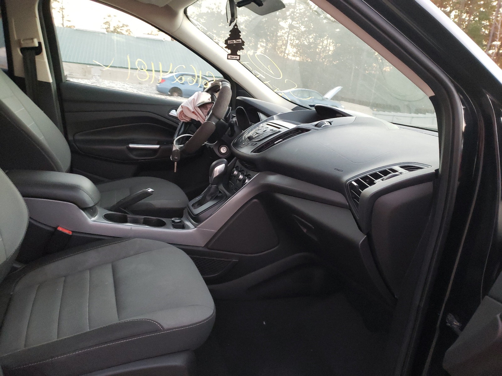 Photo 5 from auction – 2016 FORD ESCAPE SE with VIN 1FMCU9G93GUA14855