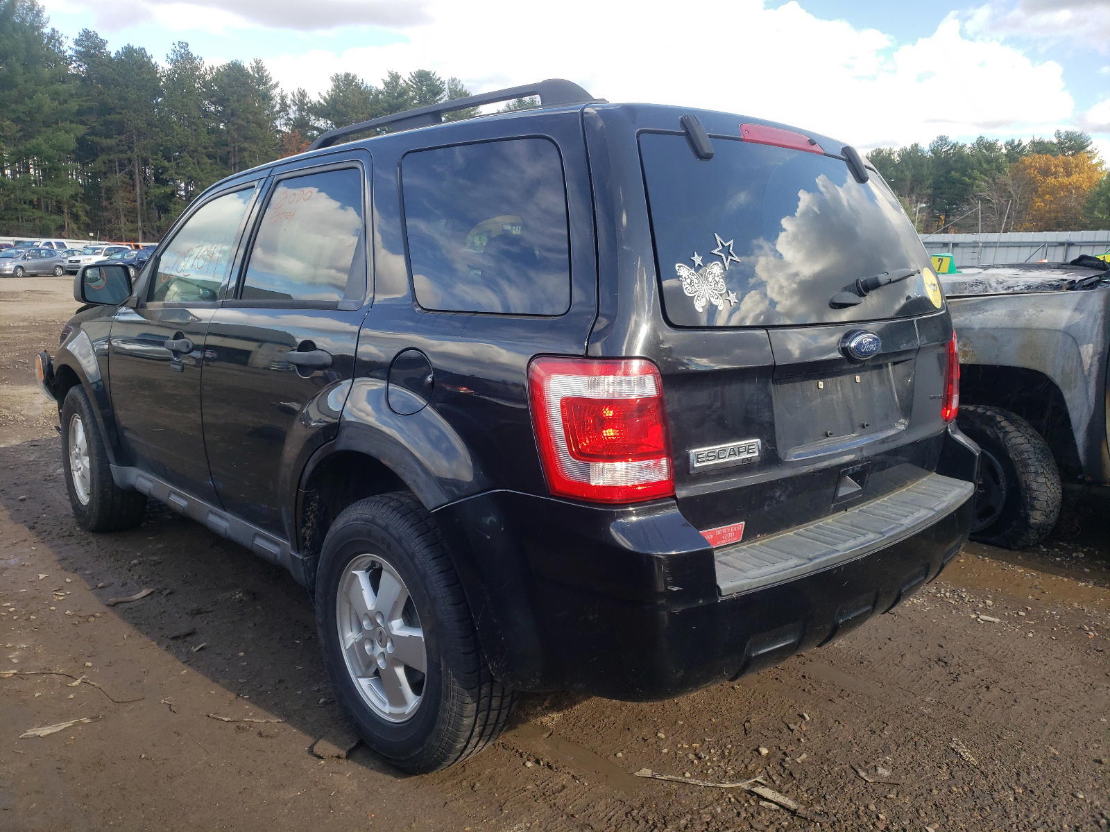 Photo 3 from auction – 2011 FORD ESCAPE XLT with VIN 1FMCU0D77BKC25432