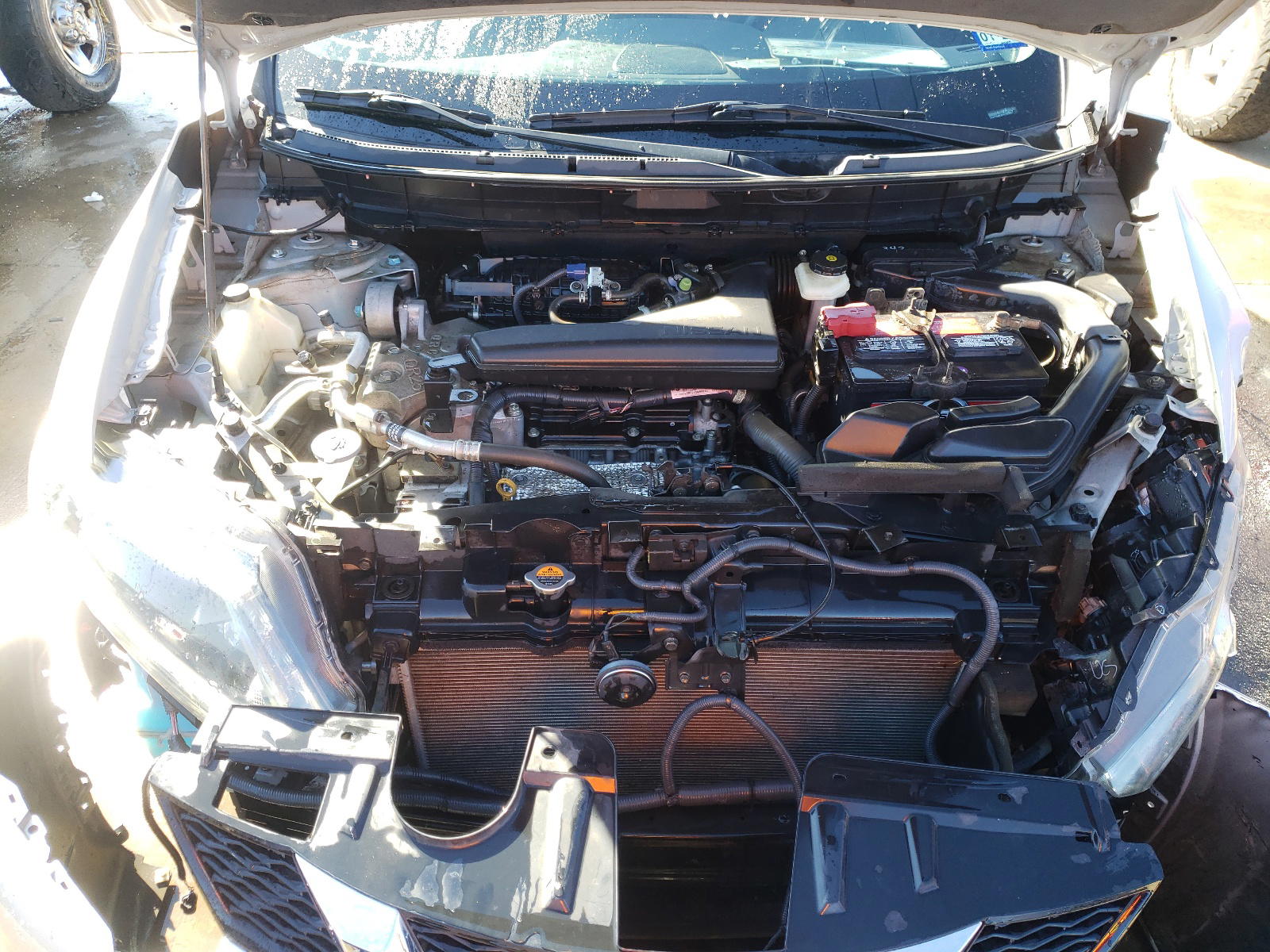 Photo 7 from auction – 2014 NISSAN ROGUE S with VIN 5N1AT2MVXEC750181