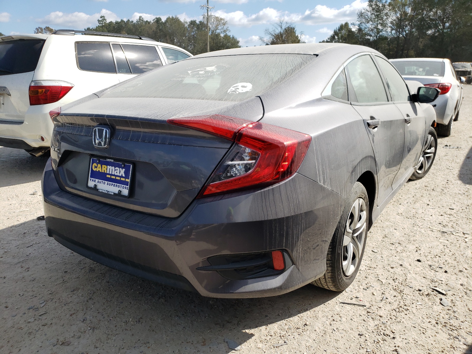 Photo 4 from auction – 2018 HONDA CIVIC LX with VIN 2HGFC2F52JH520800