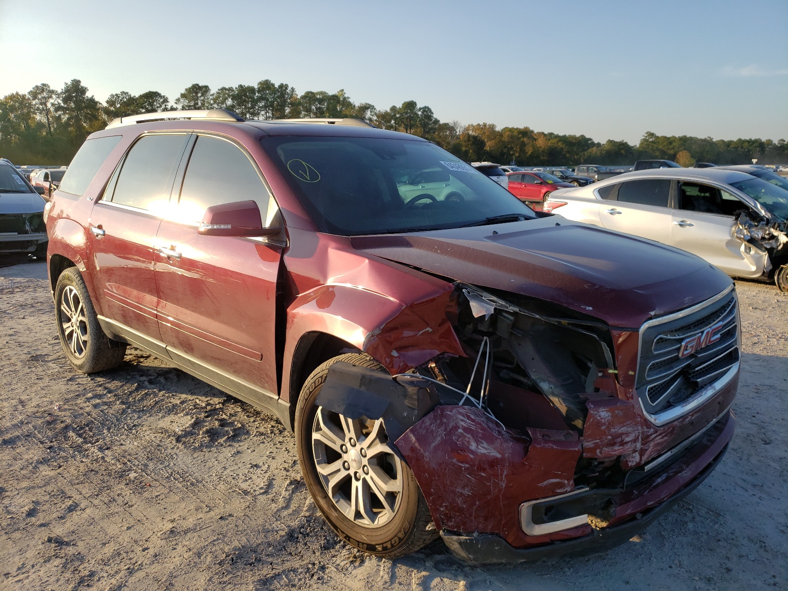 GMC ACADIA SLT 2016 with VIN 1GKKRSKDXGJ162320 - Photo from auction