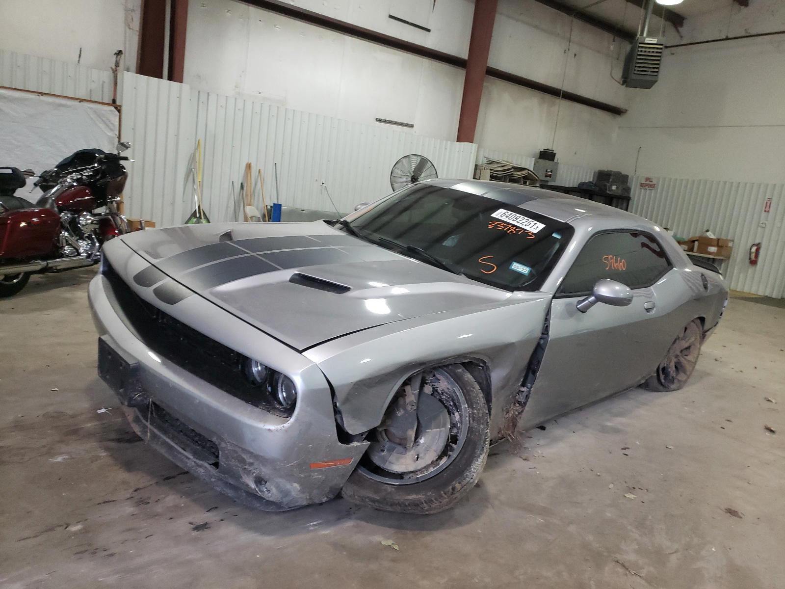 Photo 2 from auction – 2016 DODGE CHALLENGER with VIN 2C3CDZAG5GH337873