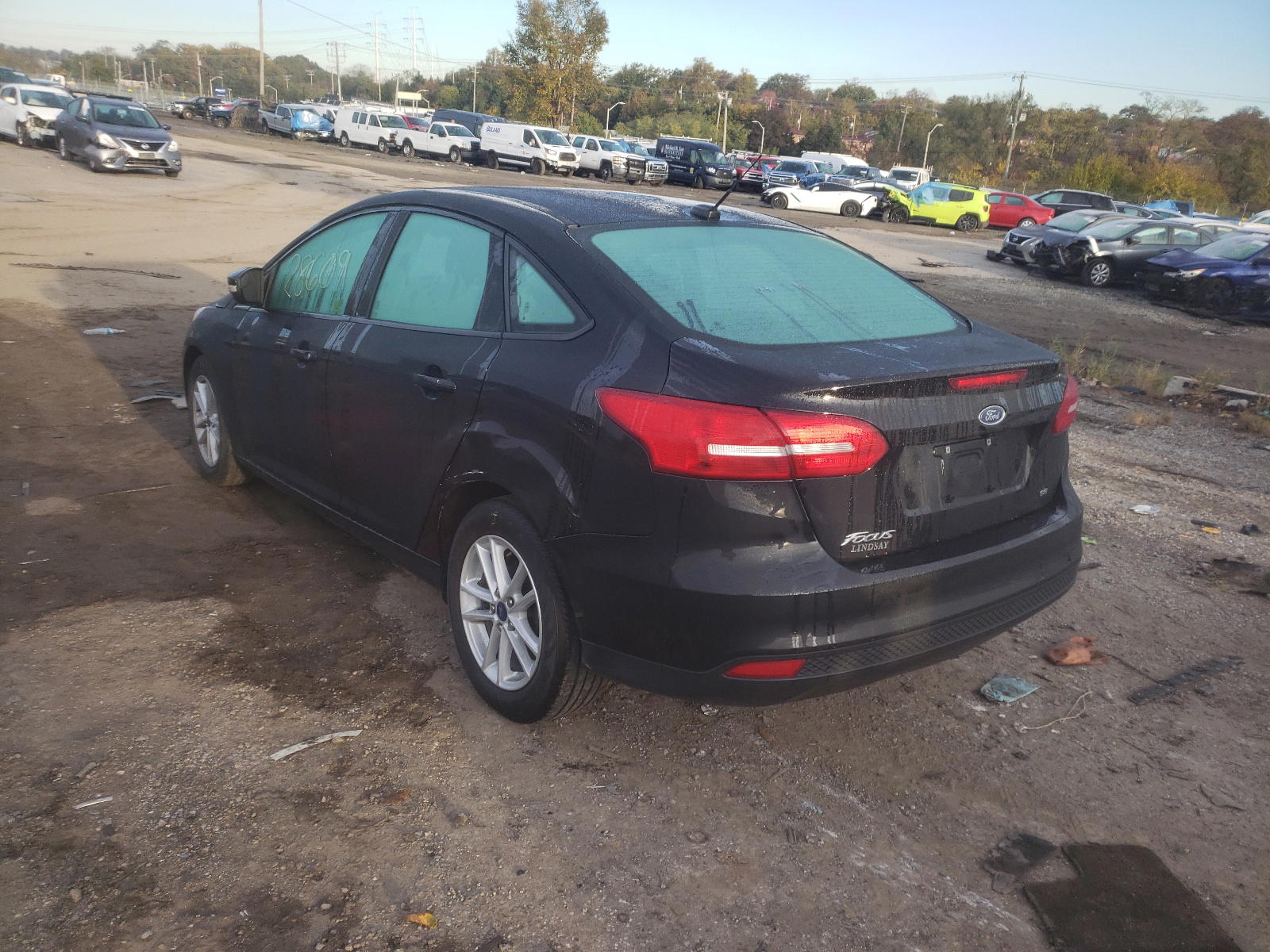 Photo 3 from auction – 2018 FORD FOCUS SE with VIN 1FADP3F29JL203076