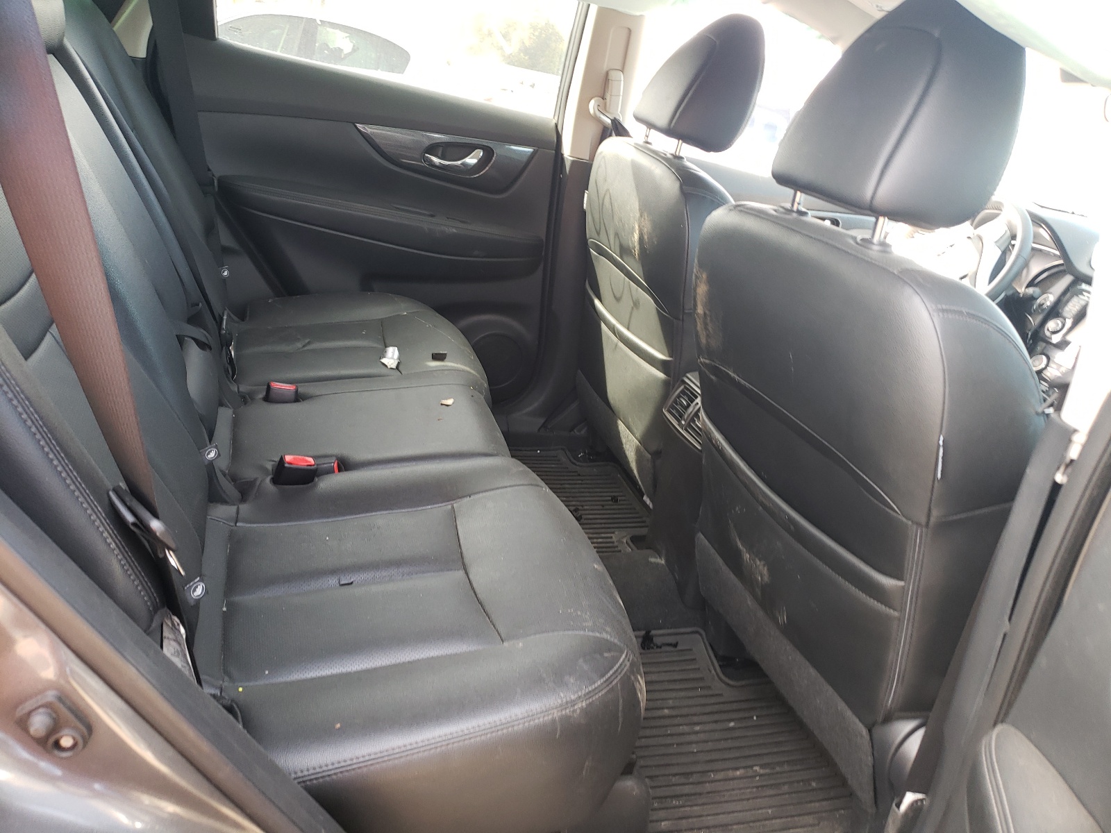 Photo 6 from auction – 2016 NISSAN ROGUE S with VIN 5N1AT2MT3GC884662