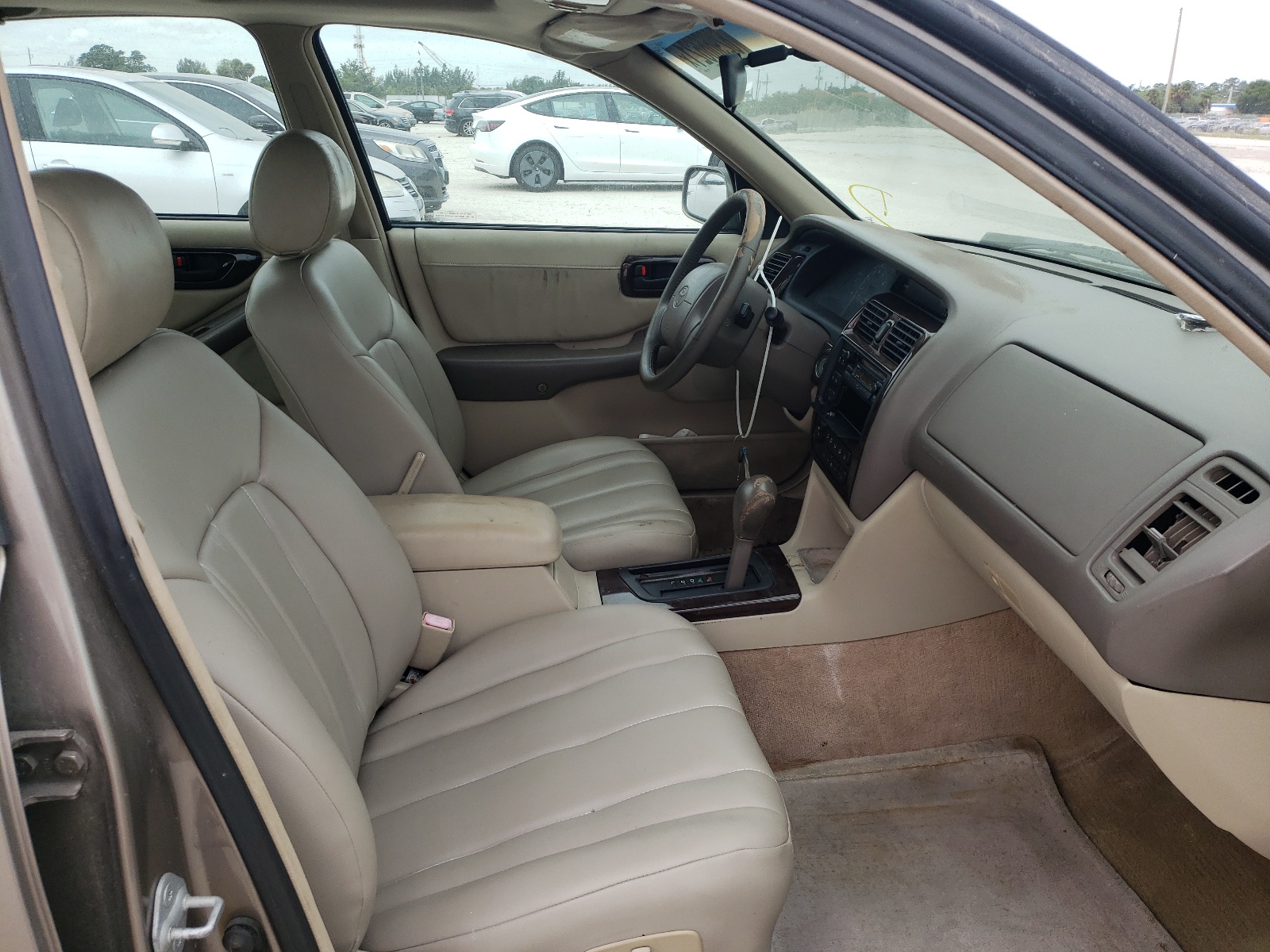 Photo 5 from auction – 1998 TOYOTA AVALON XL with VIN 4T1BF18B7WU283626