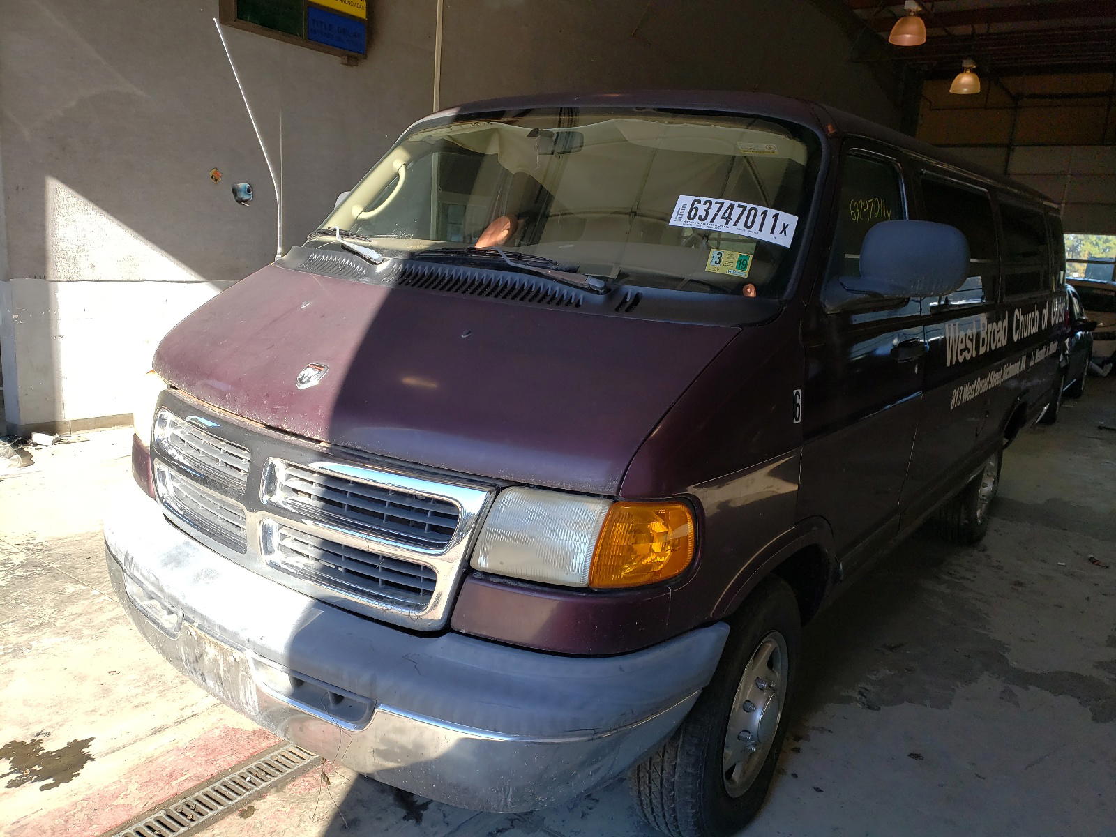 Photo 2 from auction – 2001 DODGE RAM VAN with VIN 2B5WB35Z11K519936