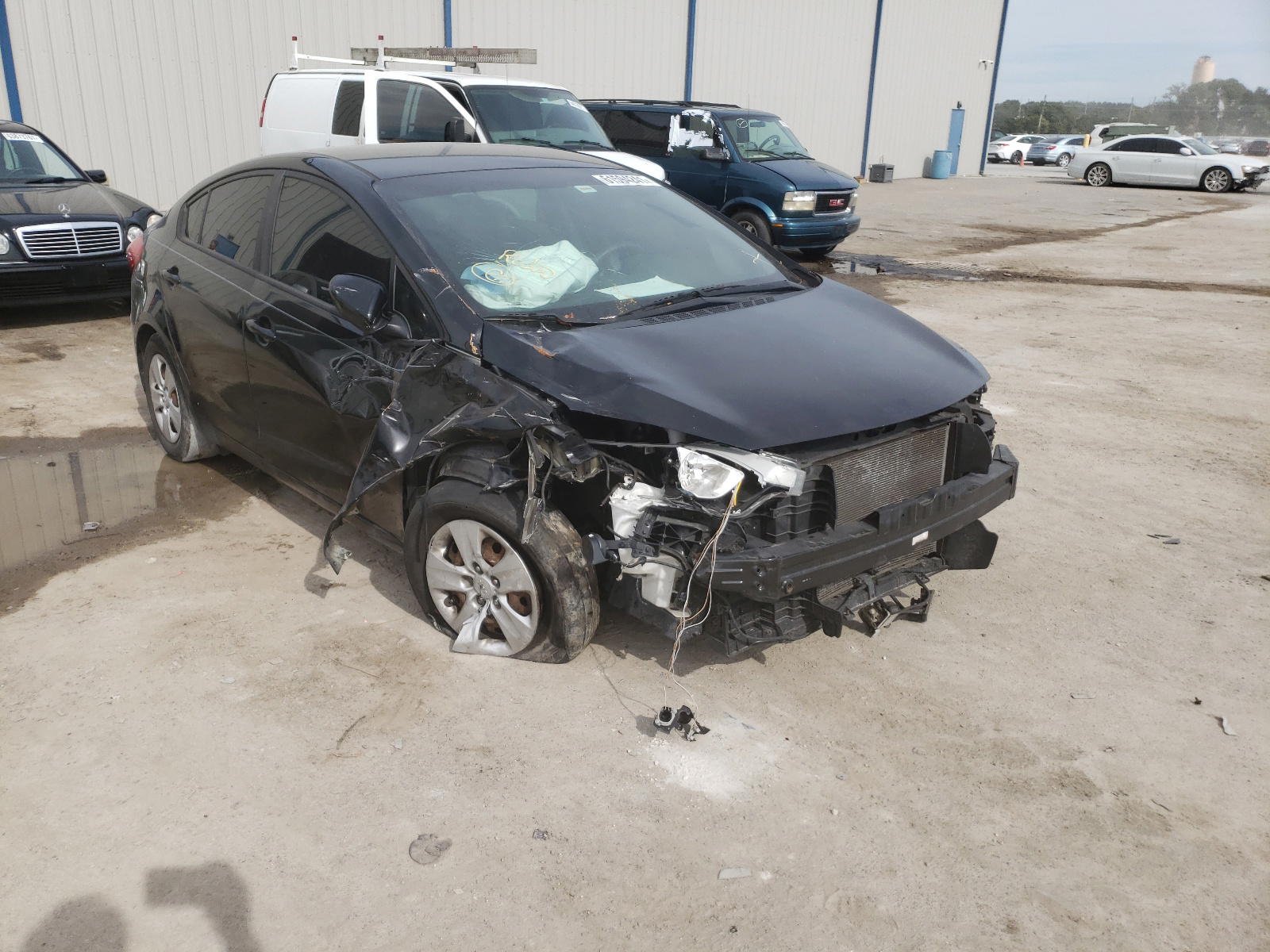 KIA FORTE LX 2016 with VIN KNAFK4A67G5458255 - Photo from auction