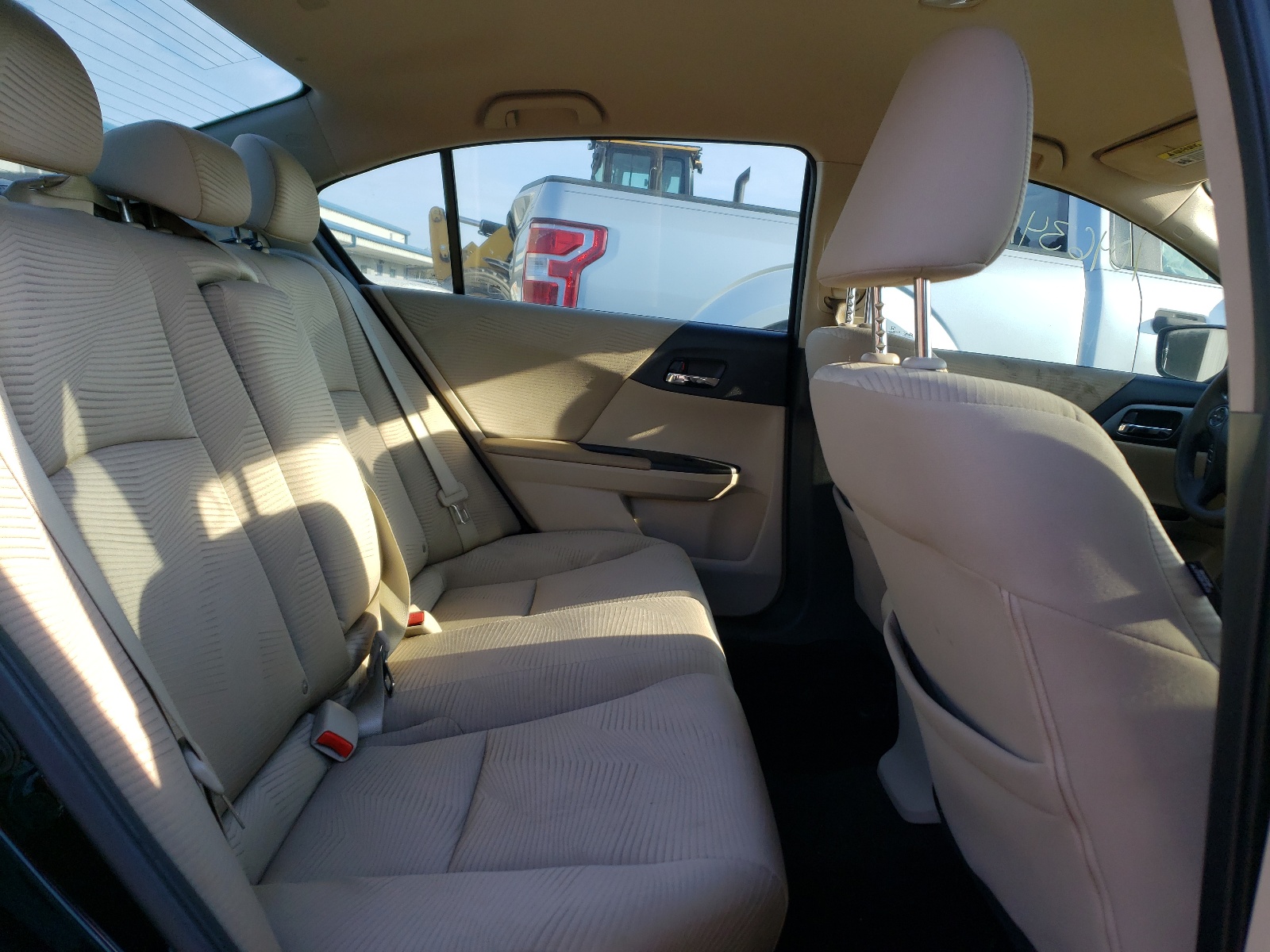 Photo 6 from auction – 2014 HONDA ACCORD LX with VIN 1HGCR2F33EA154785
