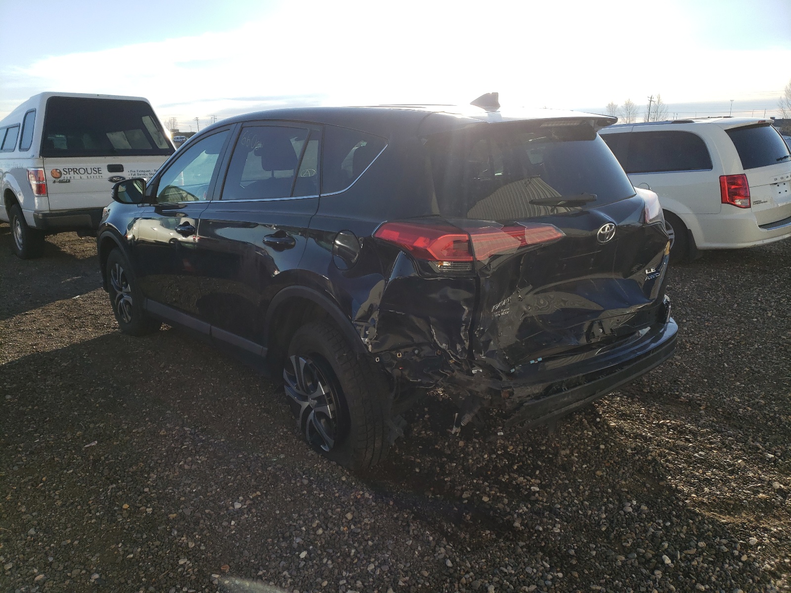 Zdjęcie 3 z aukcji – 2016 TOYOTA RAV4 LE z VIN 2T3BFREV0GW489294