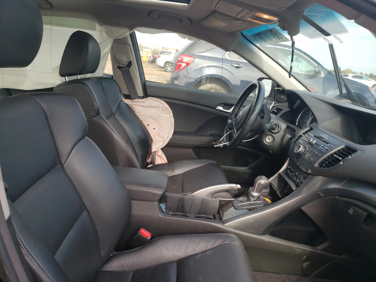 Photo 5 from auction – 2012 ACURA TSX with VIN JH4CU2F40CC027868