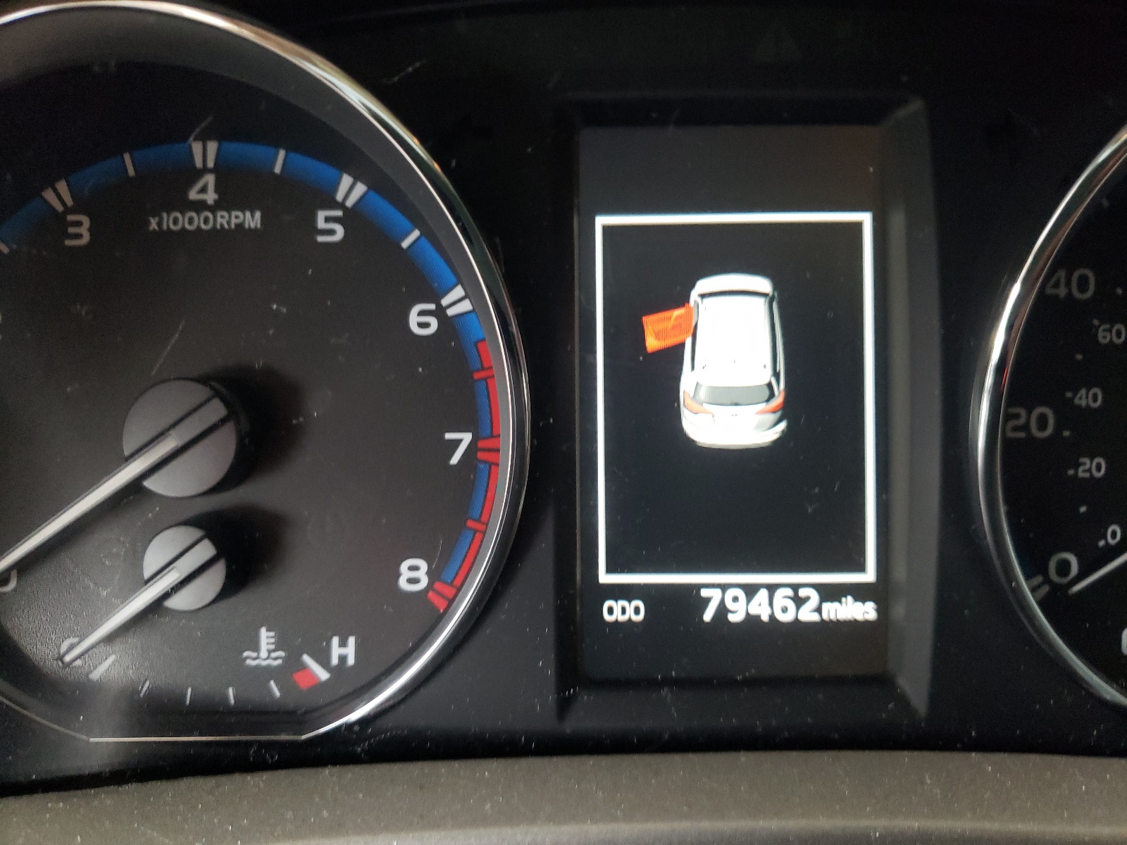 Photo 8 from auction – 2016 TOYOTA RAV4 XLE with VIN 2T3WFREV3GW301868