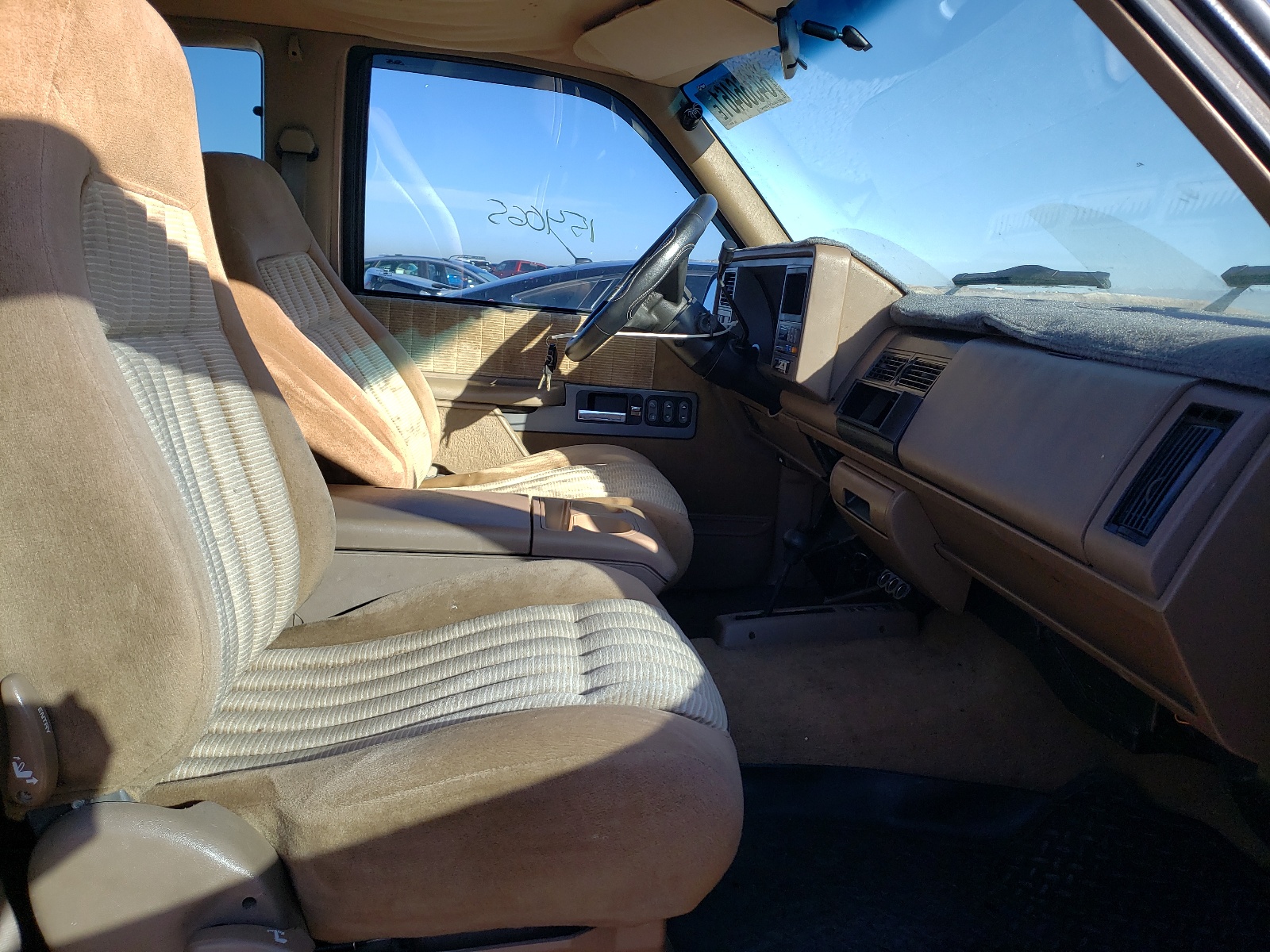 Photo 5 from auction – 1994 GMC SIERRA K15 with VIN 2GTEK19K2R1543975