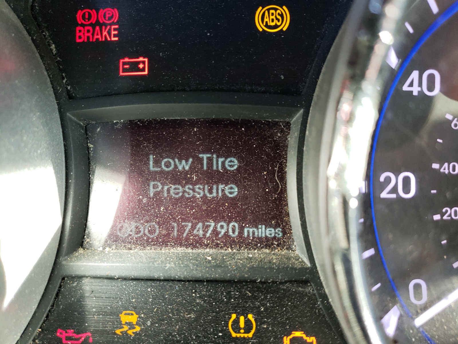 Photo 8 from auction – 2014 HYUNDAI SONATA GLS with VIN 5NPEB4AC5EH855805