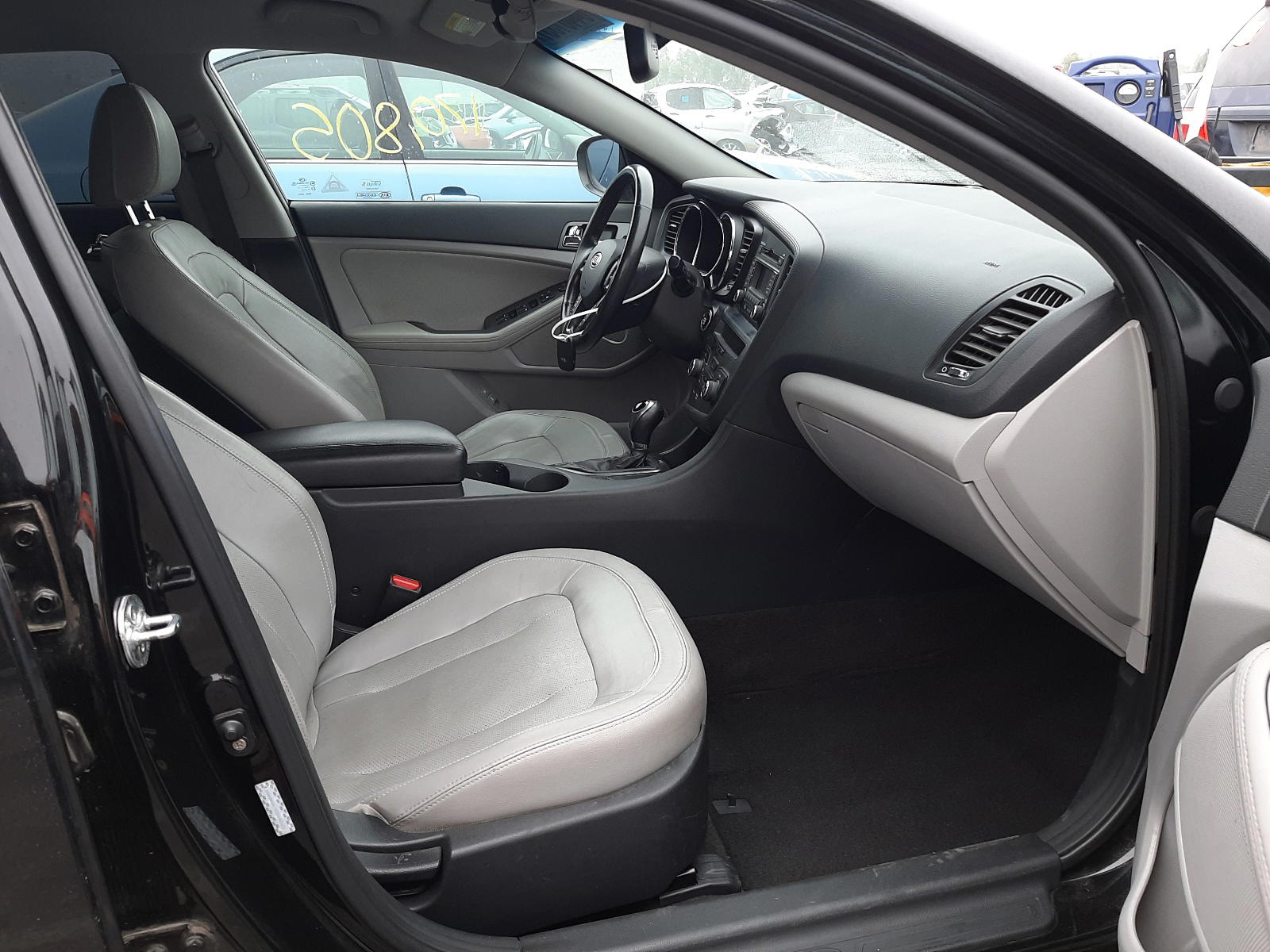 Photo 5 from auction – 2011 KIA OPTIMA EX with VIN KNAGN4A75B5142625