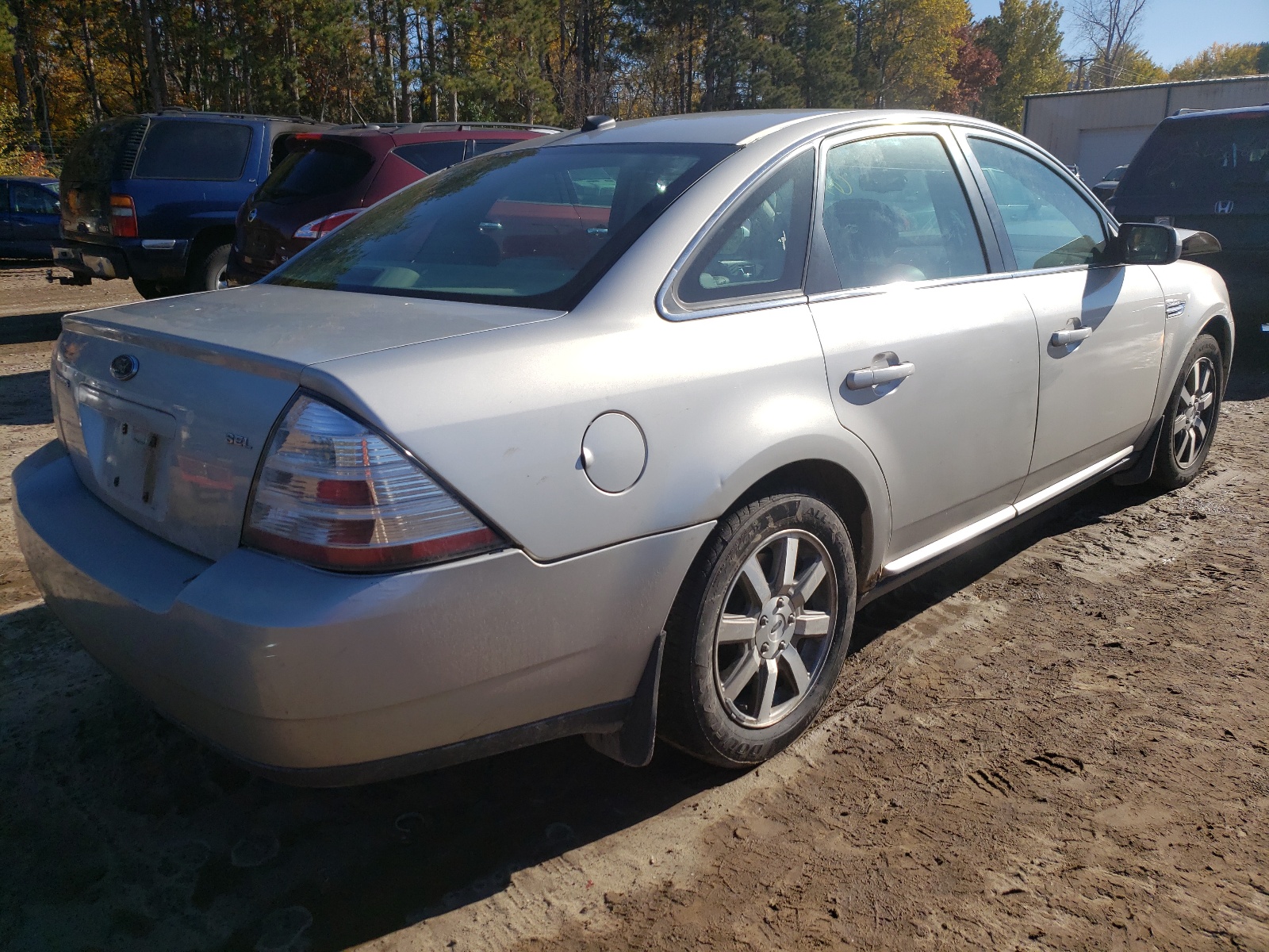 Photo 4 from auction – 2008 FORD TAURUS SEL with VIN 1FAHP24W08G106174