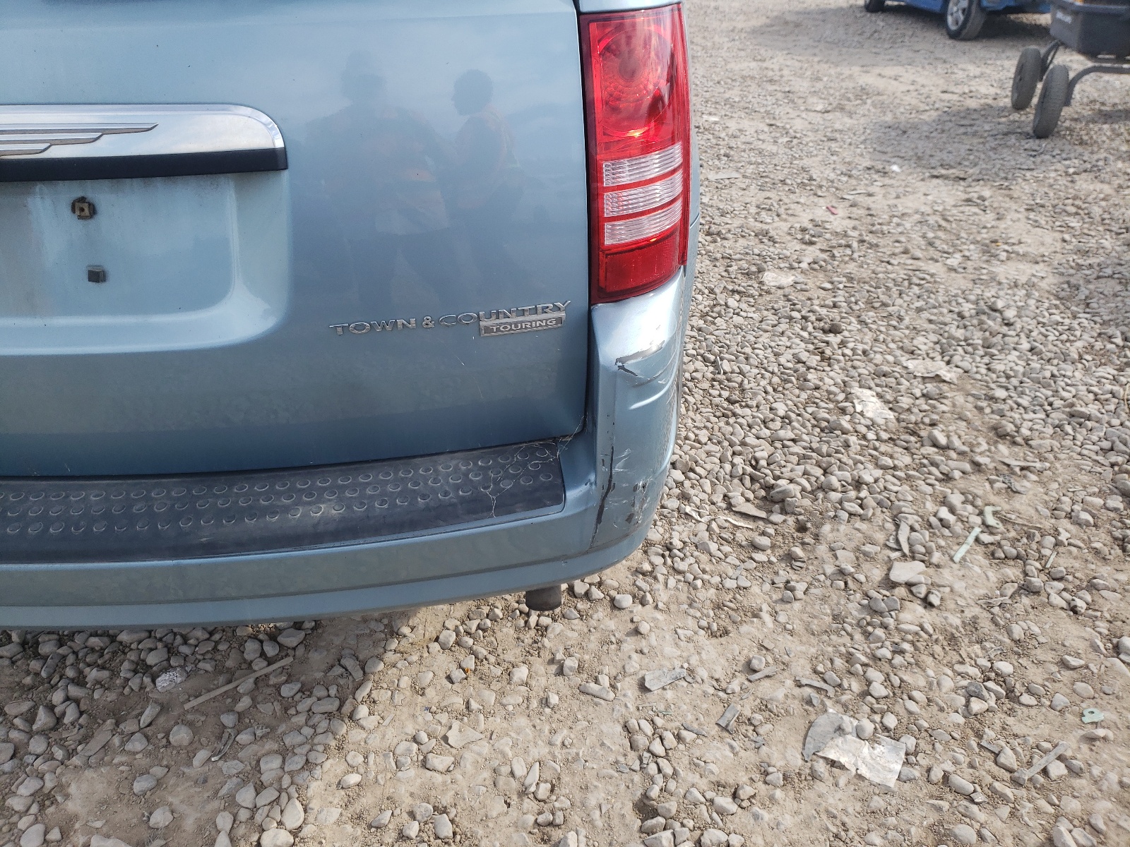 Photo 9 from auction – 2010 CHRYSLER TOWN & COU with VIN 2A4RR5D18AR284573