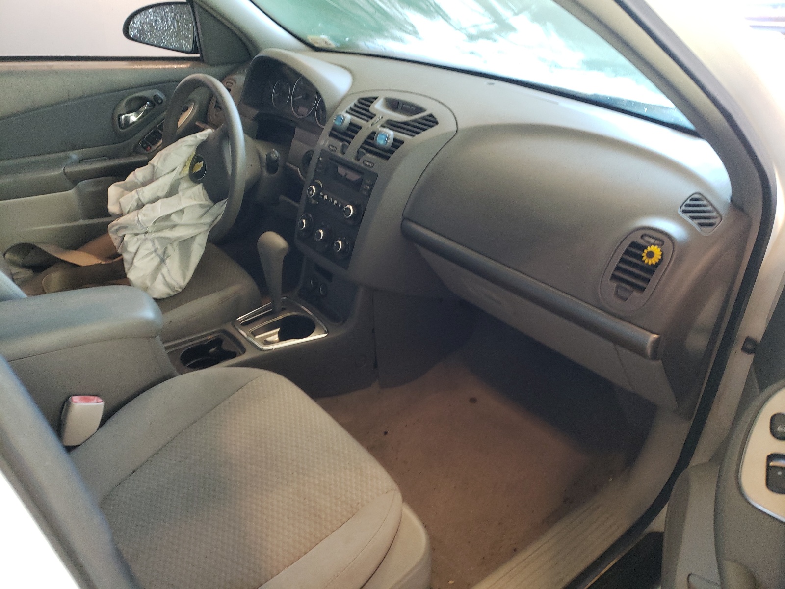 Photo 5 from auction – 2007 CHEVROLET MALIBU LS with VIN 1G1ZS58F67F197103