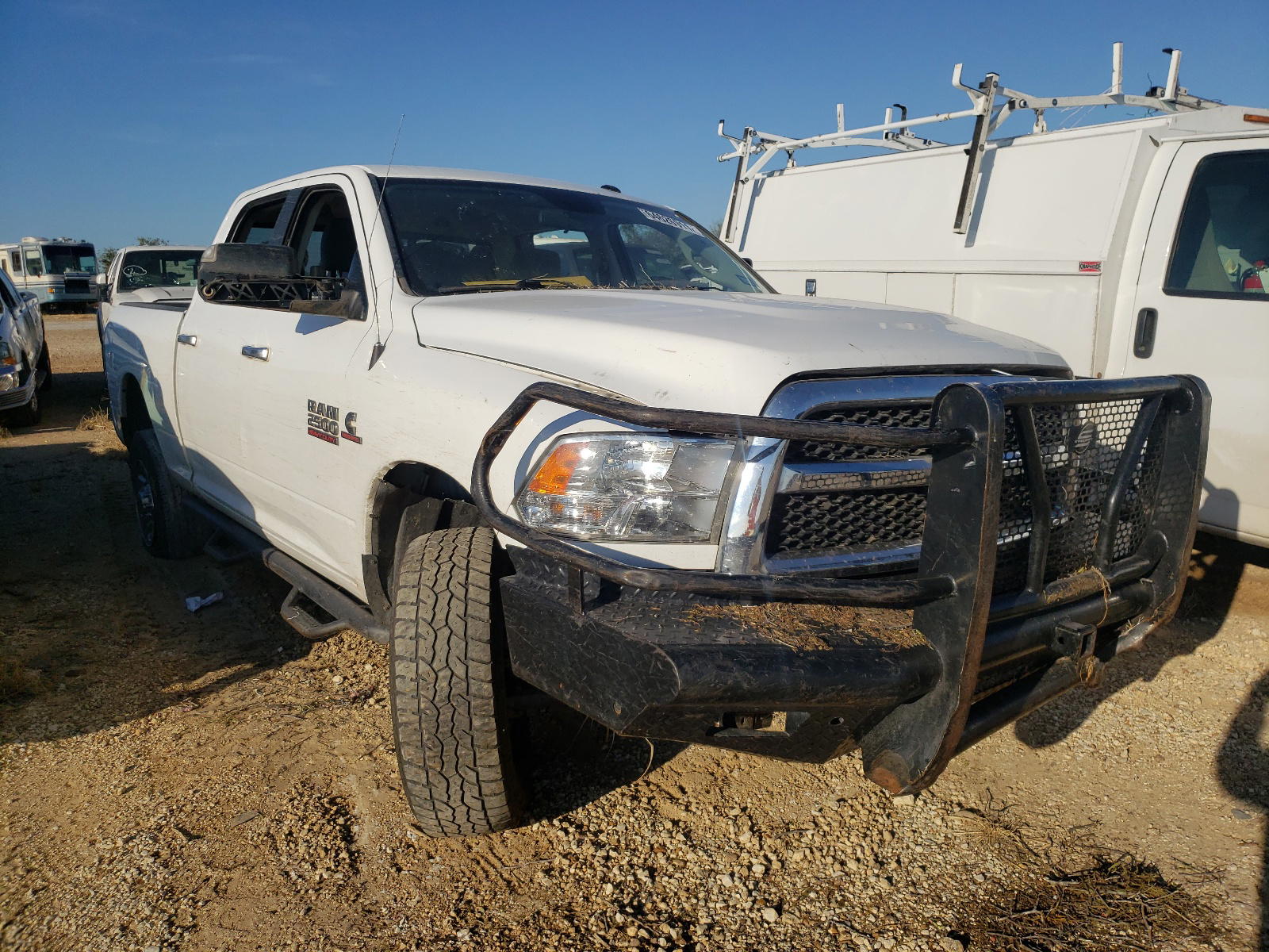 RAM 2500 SLT 2017 with VIN 3C6UR5DL2HG607279 - Photo from auction
