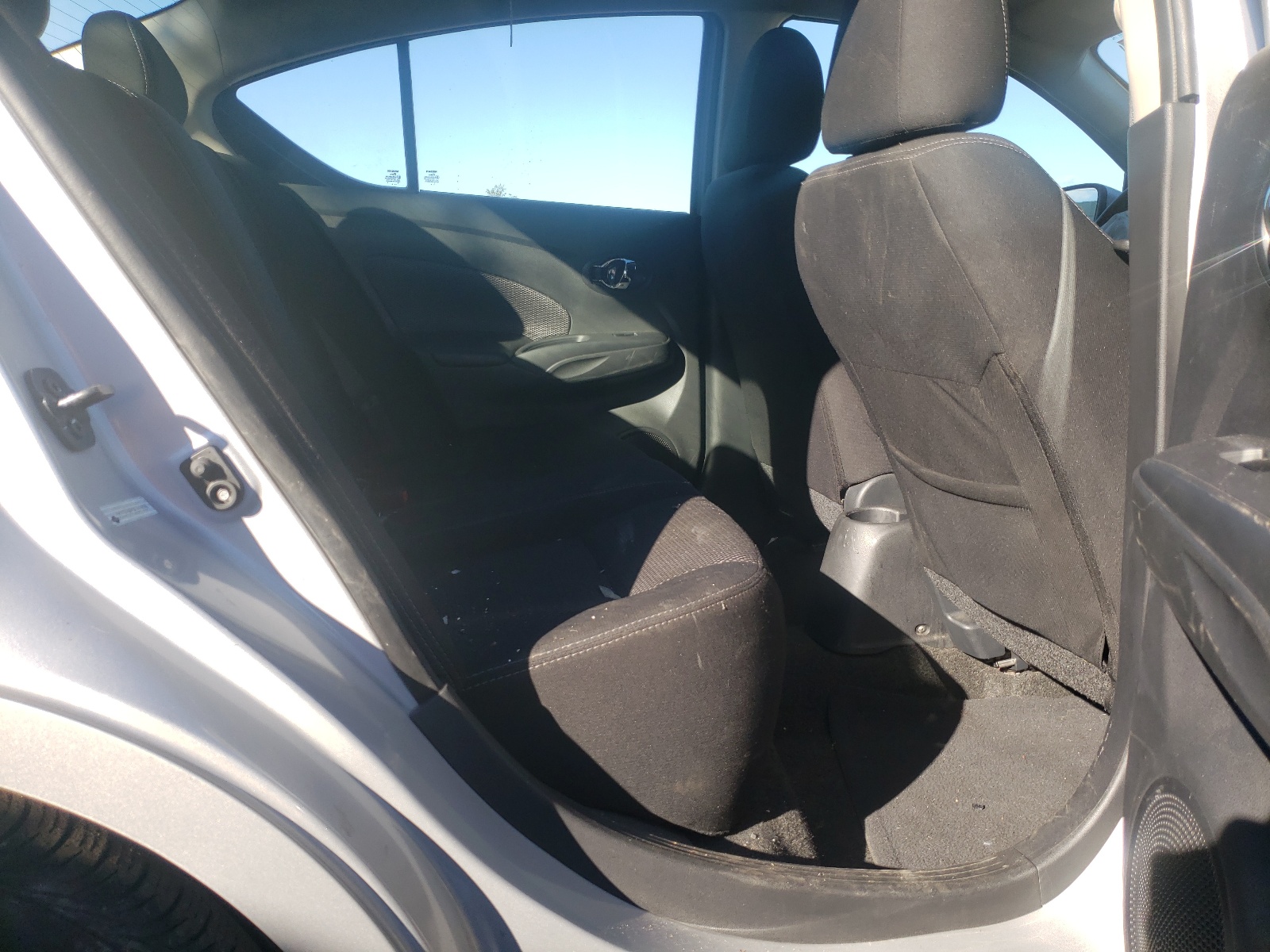Photo 6 from auction – 2019 NISSAN VERSA S with VIN 3N1CN7AP8KL879064