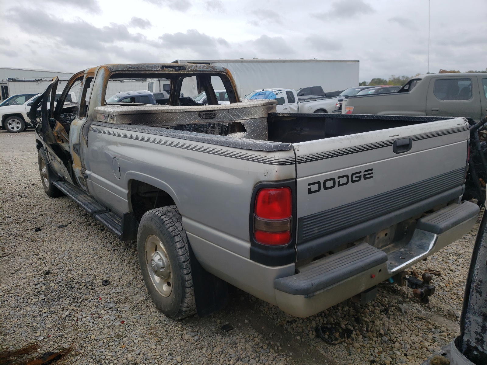 Photo 3 from auction – 2000 DODGE RAM 2500 with VIN 1B7KC23W2YJ173763
